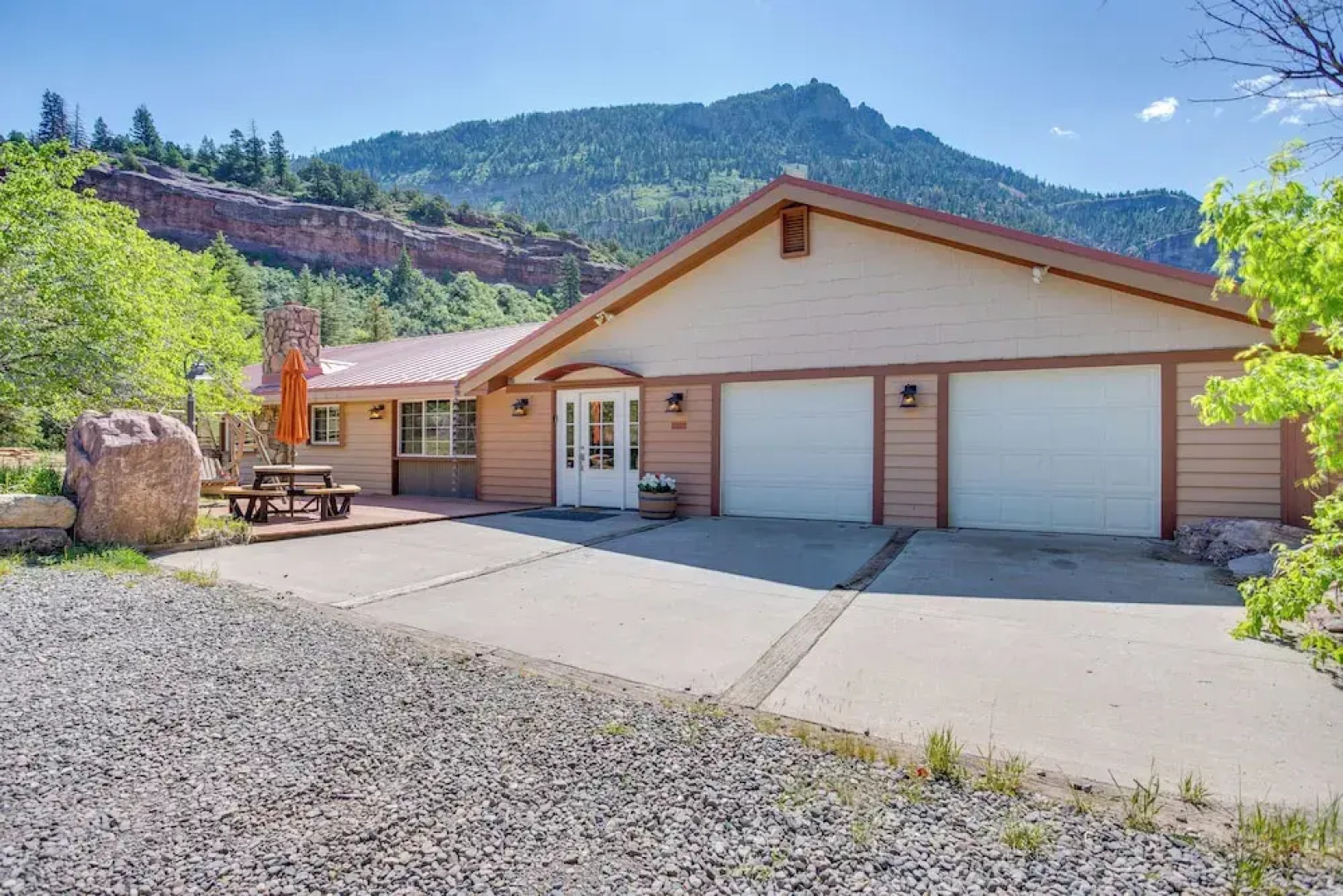 Beautiful Ouray Home w/ Patio - 3 Mi to Downtown!