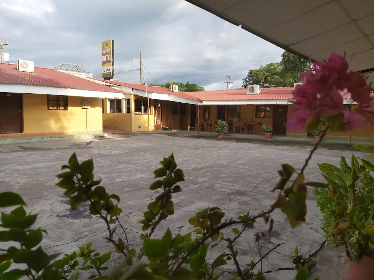 Mados Hotel Tamarindo