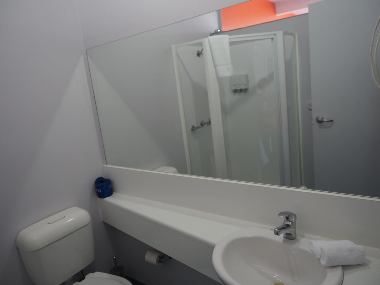 Waterfront Lodge Motel