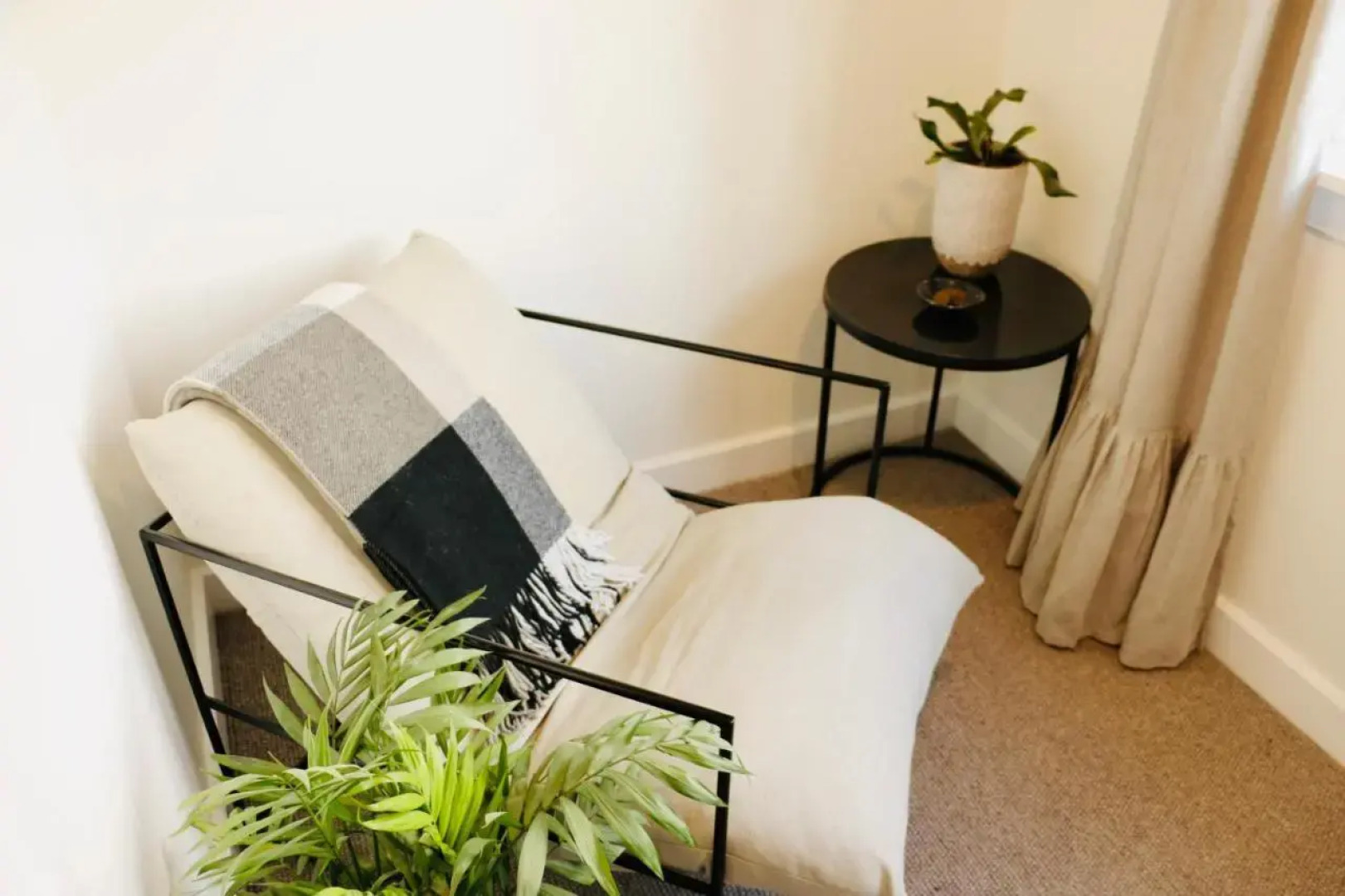 Historic Clyde cottage guest house