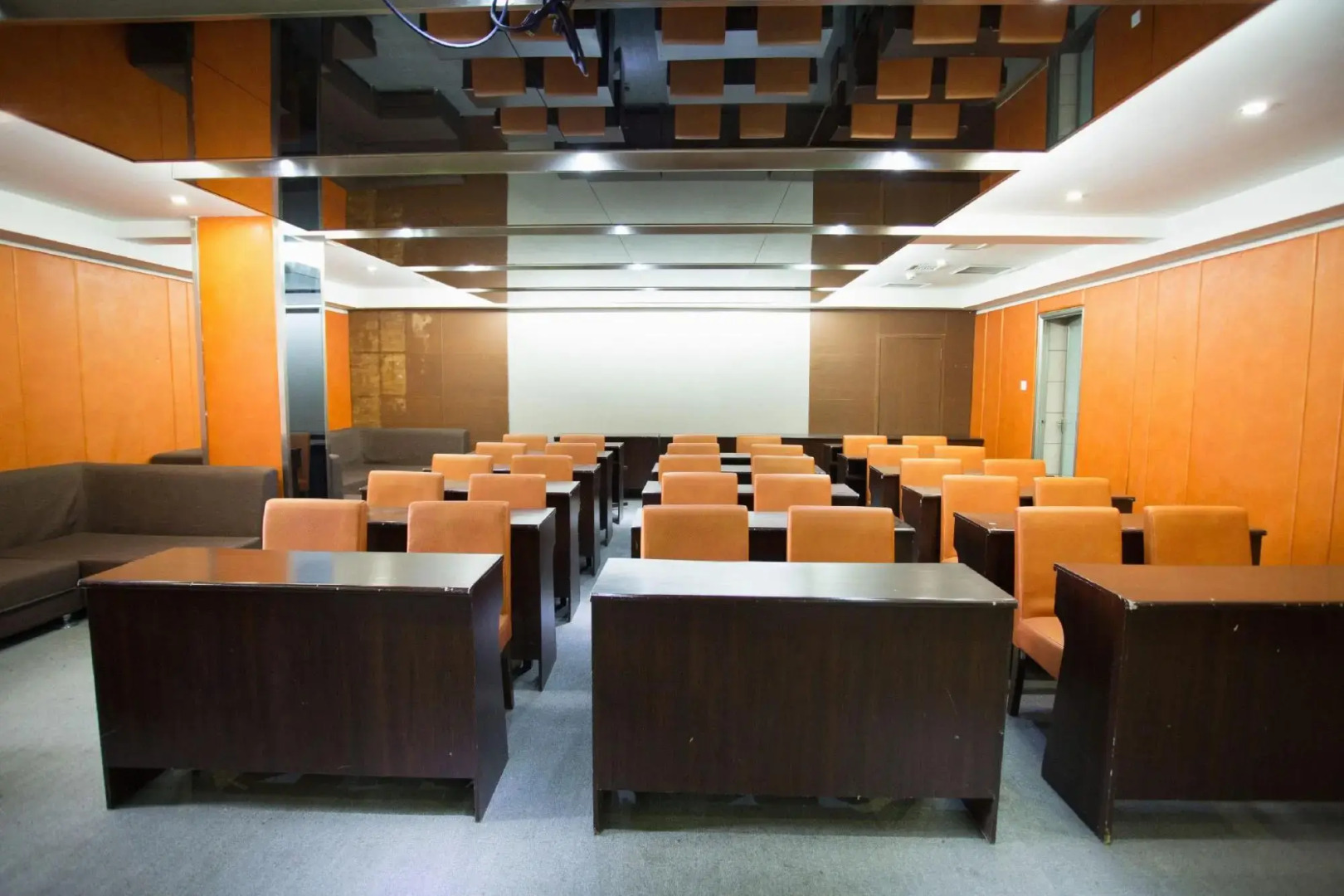 6+1 Chain Hotel Huaihua Railway Station