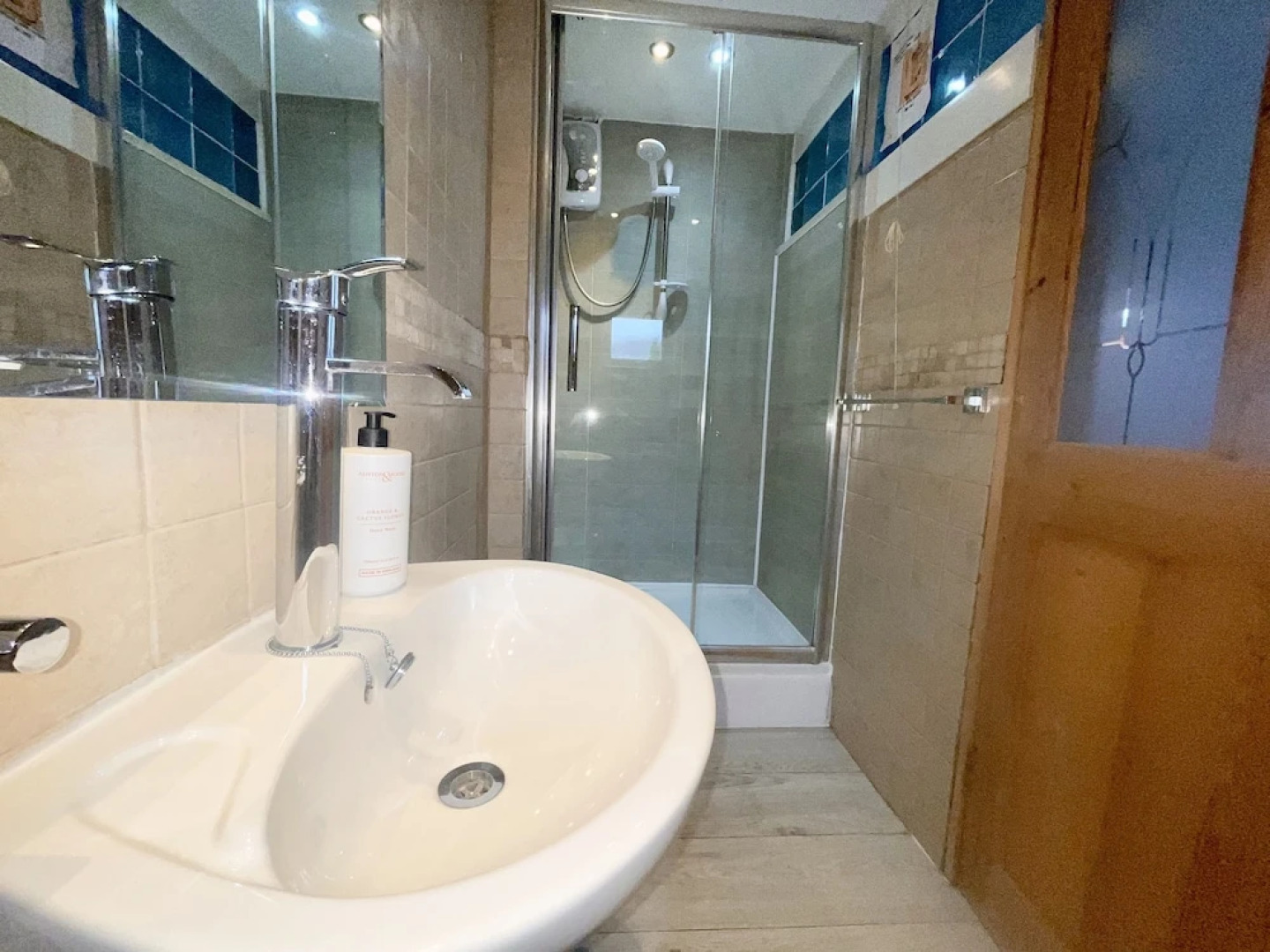 Zip Cottage Sleeps 2-3 Climb Snowdon zip World