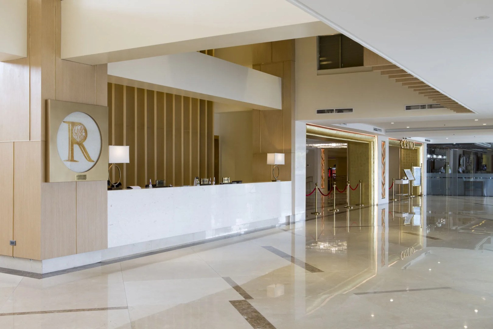 Royce Hotel & Casino