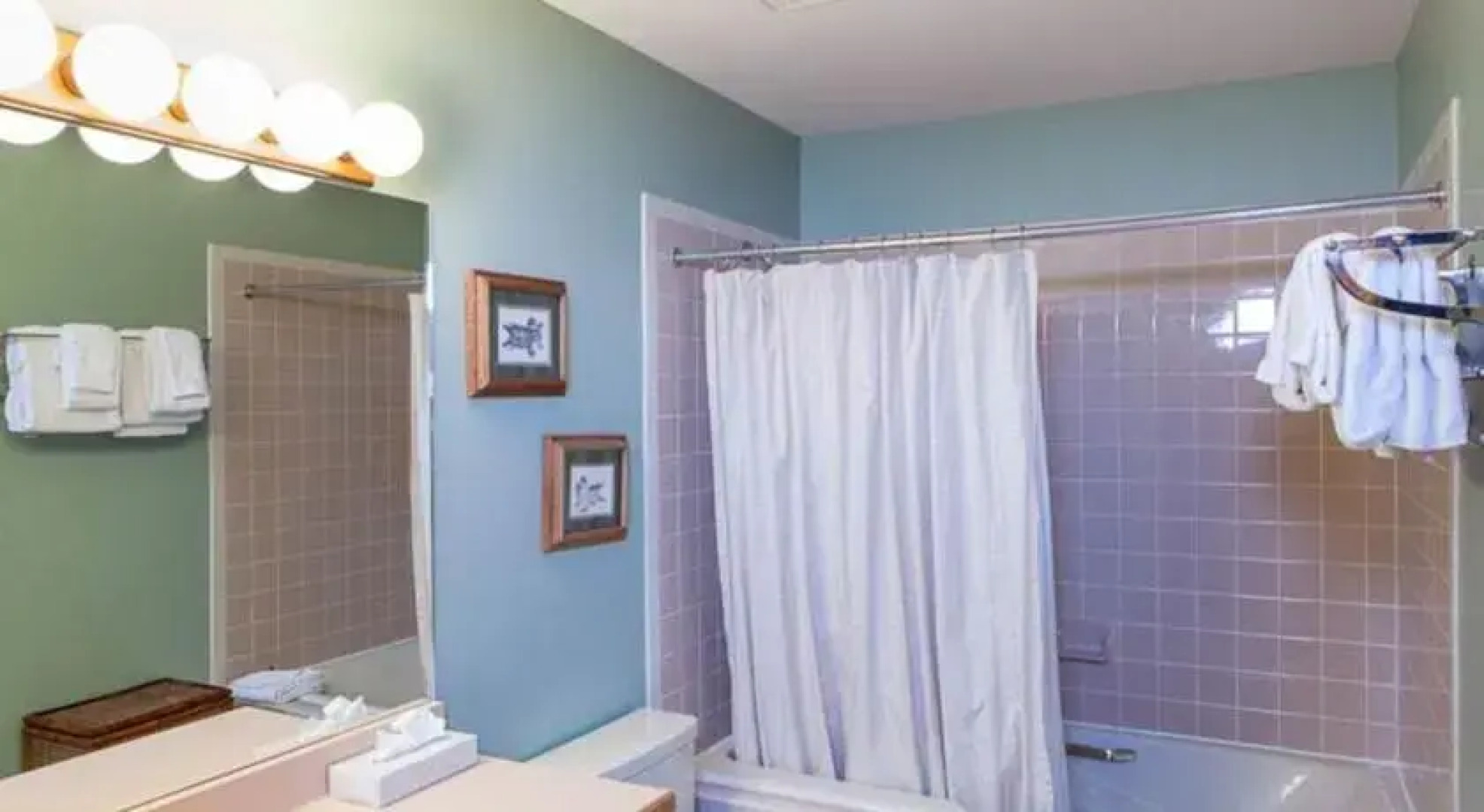 RedAwning Riverside Condos #C202