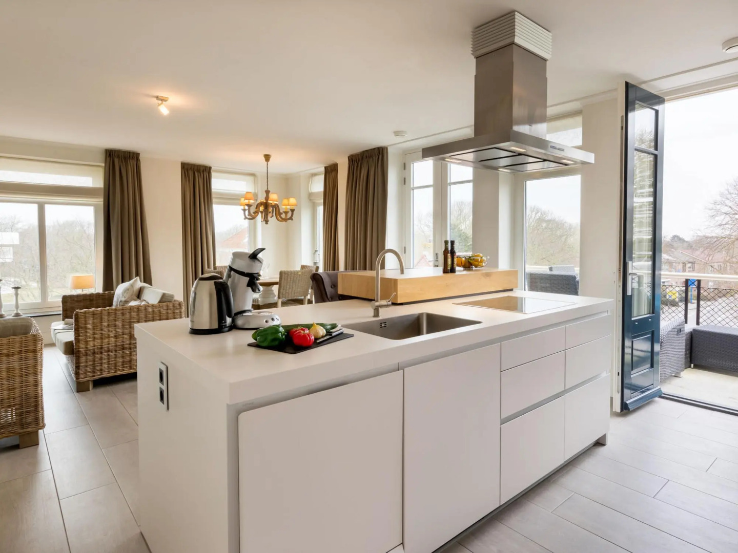 Apartment with sauna and air conditioning, on a holiday park 200 m from the sea