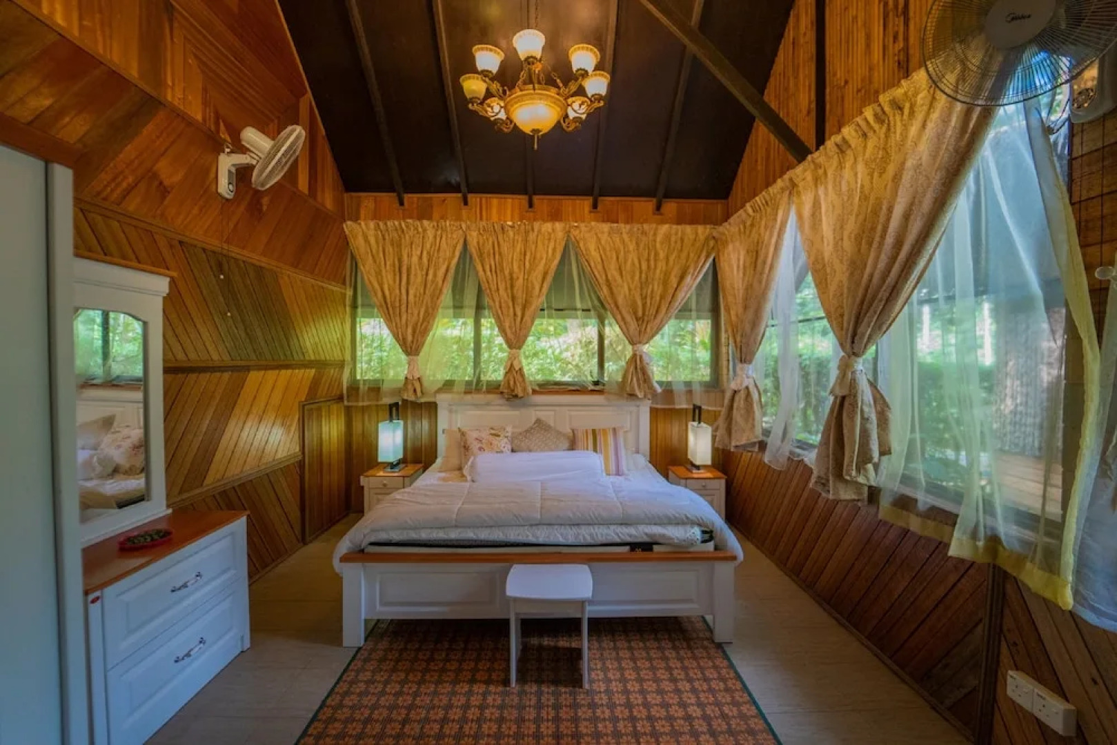 Tanah Aina Fahad - Hostel