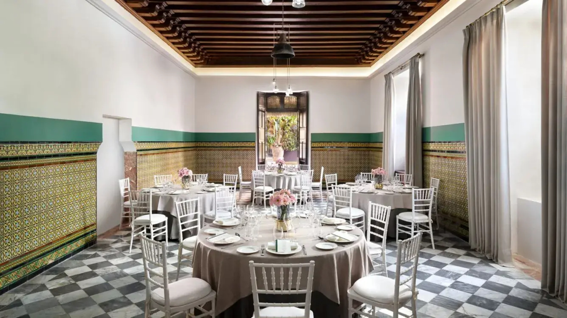 Los Seises Sevilla, a Tribute Portfolio Hotel