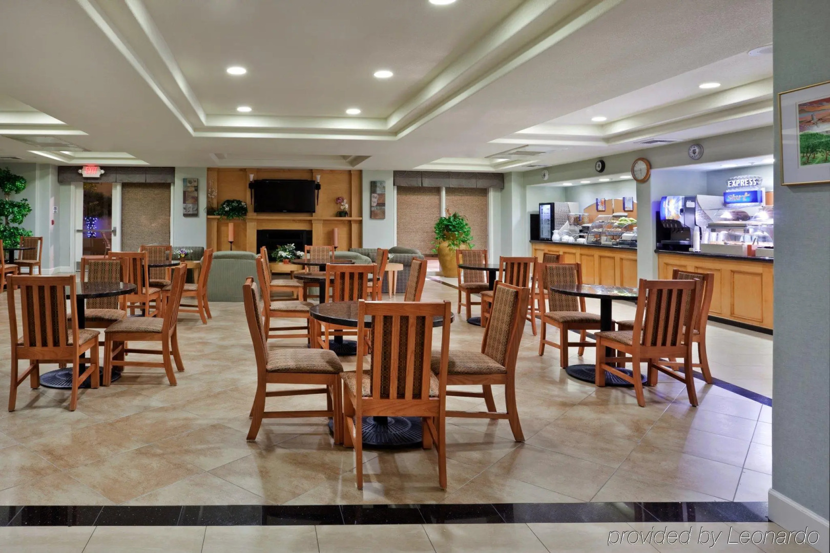 Holiday Inn Express Hotel & Suites Vacaville by IHG