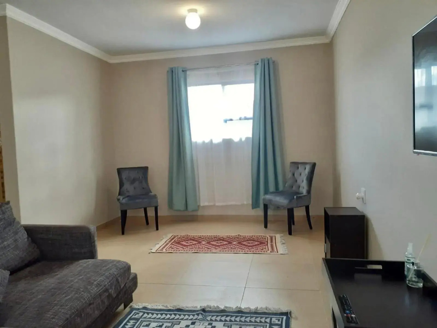 Vikamana Guest House