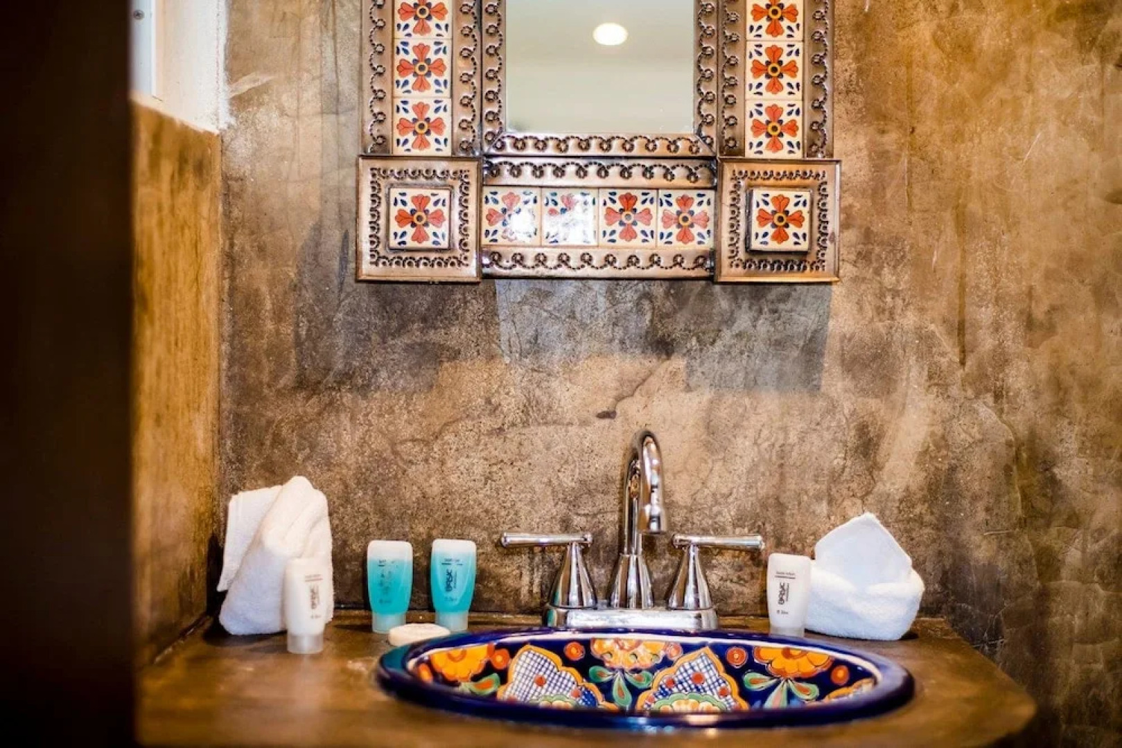 Tres Mentiras Boutique Rooms