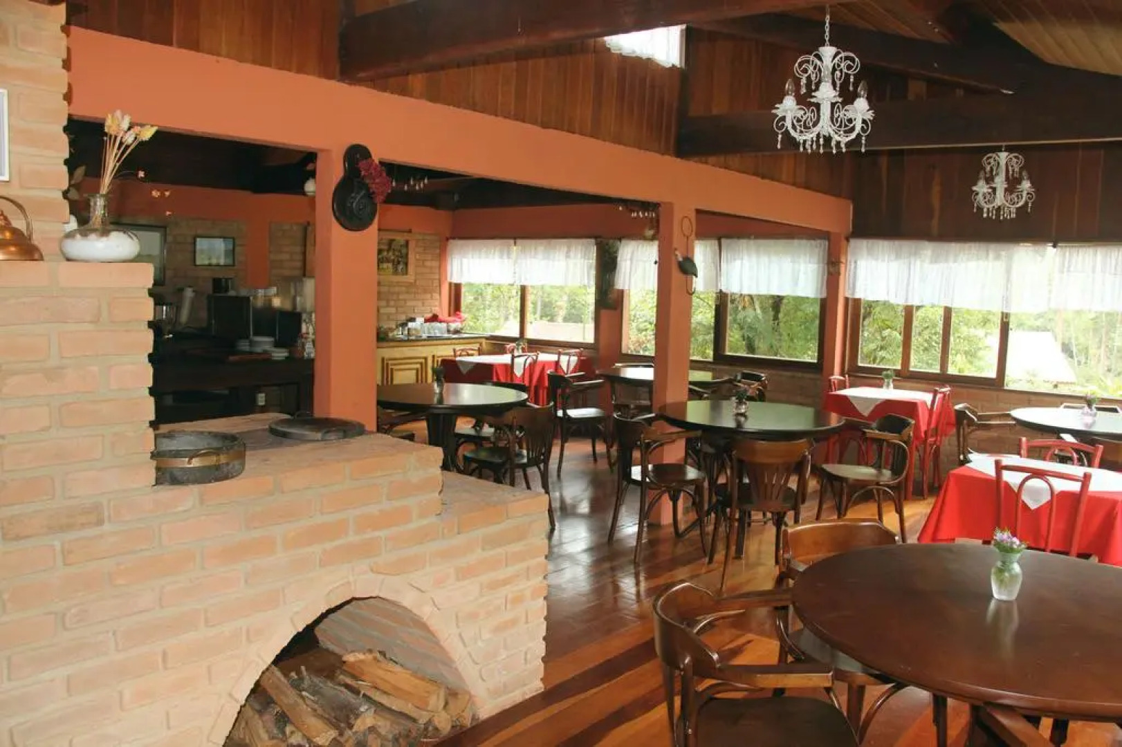 Pousada no Caminho do Marimbondo