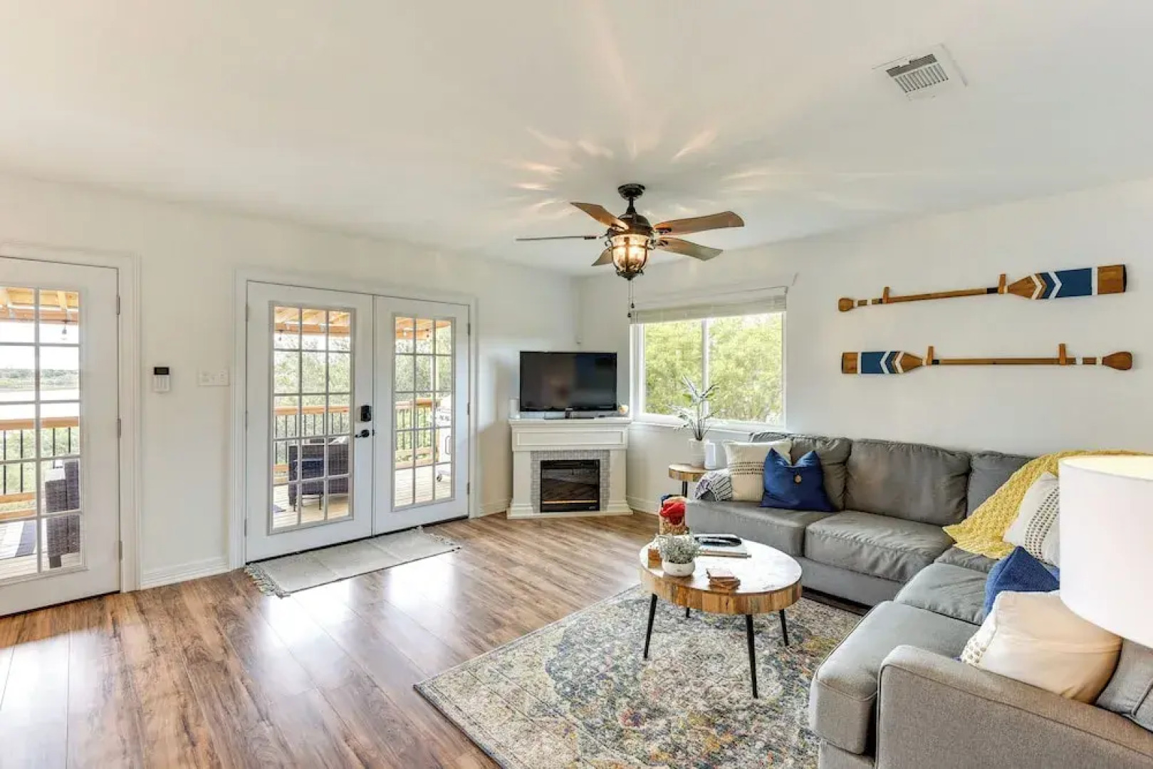 Waterfront Escape on Lake Granbury: Deck & Patio!