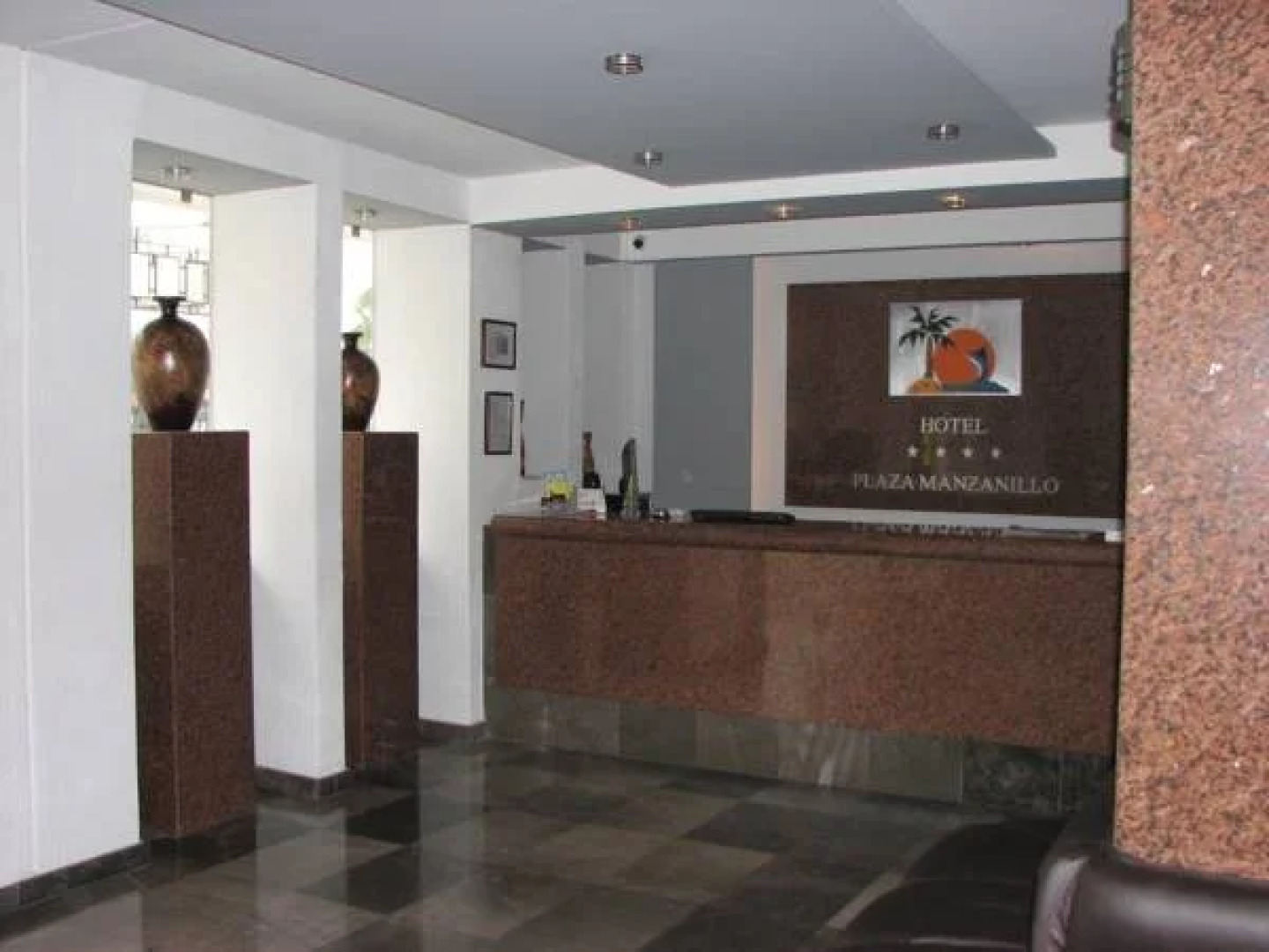 Hotel & Suites Plaza Manzanillo