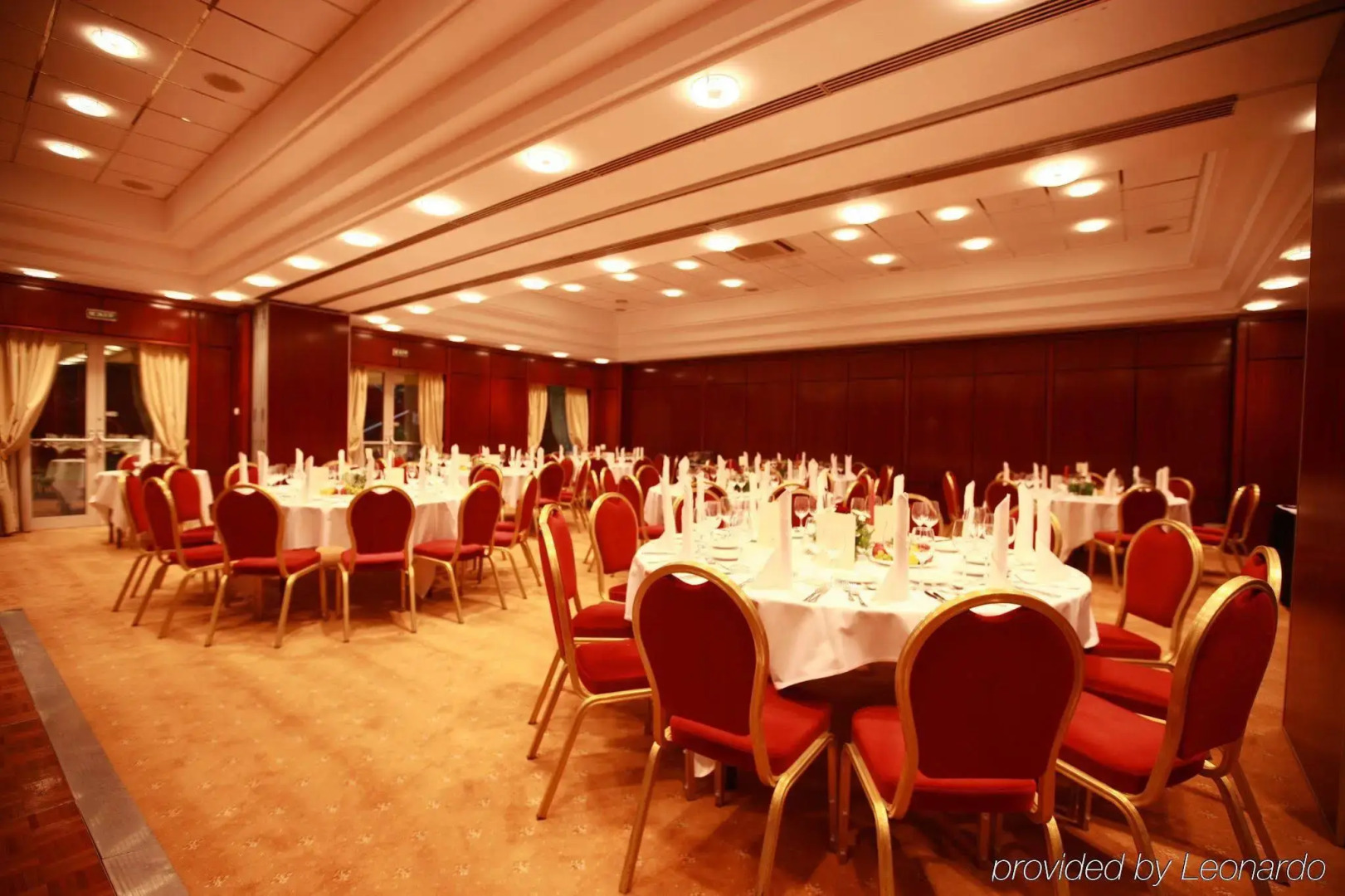 Crowne Plaza Bucharest by IHG