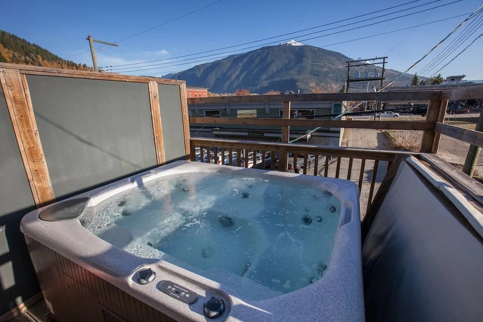 The Grizzly Den by Revelstoke Vacations