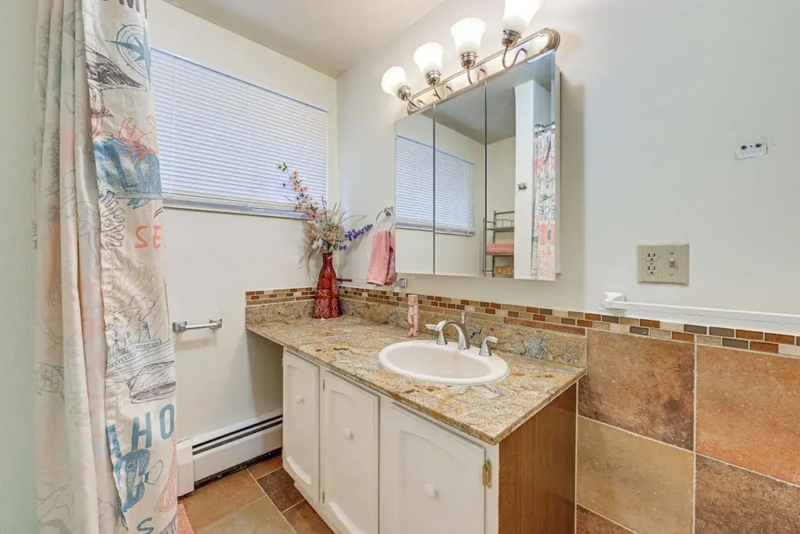 Centrally Located Soldotna Apartment w/ Patio!