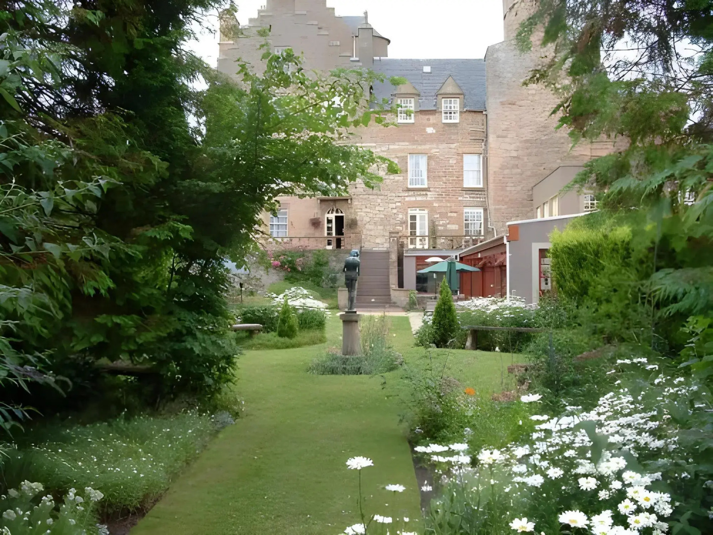 Dornoch Castle Hotel