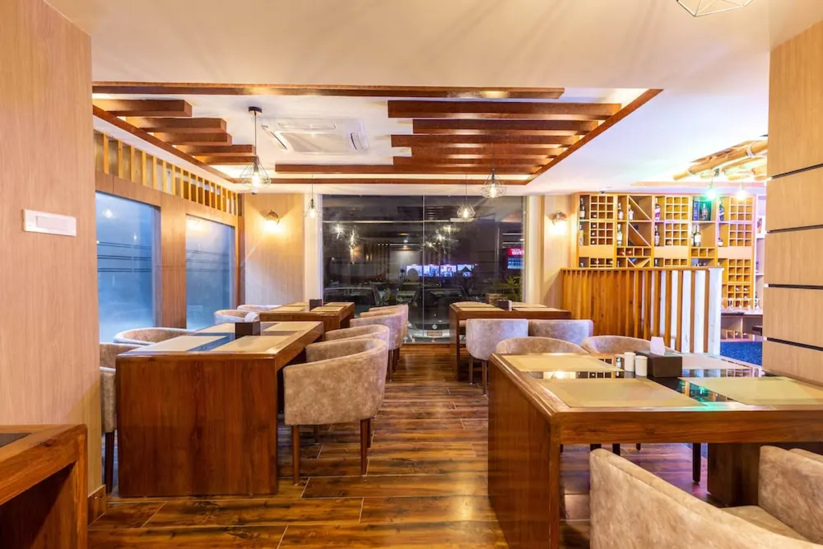 Chitwan Midtown Hotel