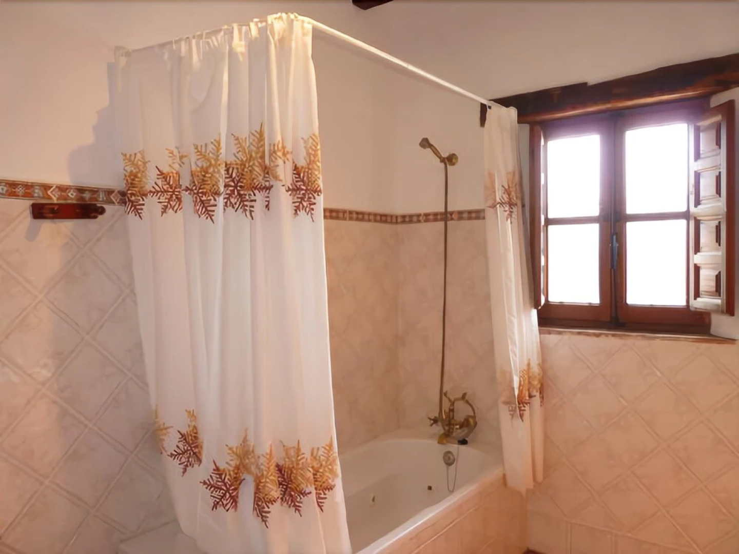 Malaga 101846 3 Bedroom Holiday home By Mo Rentals