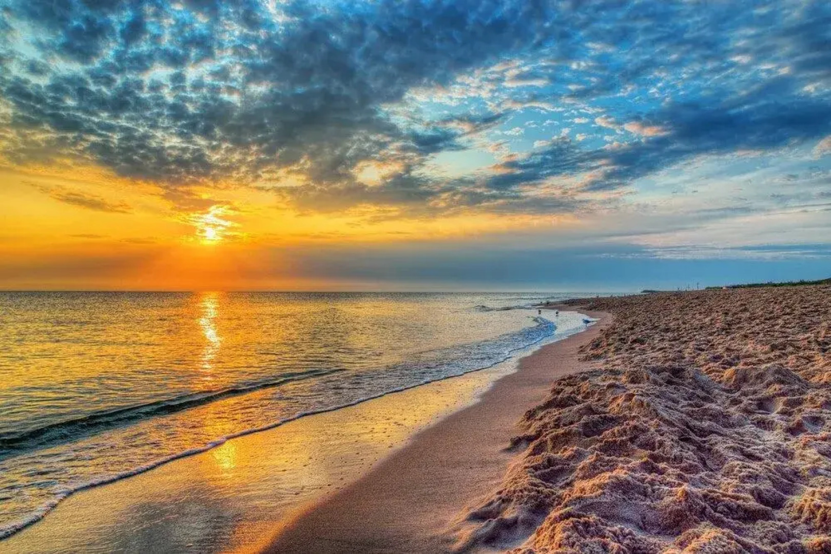 Amazing 2 BDR Townhouse Near beach