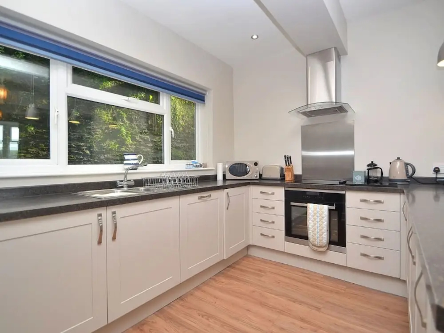 Peaceful Holiday Home in Kingswear Devon With Terrace
