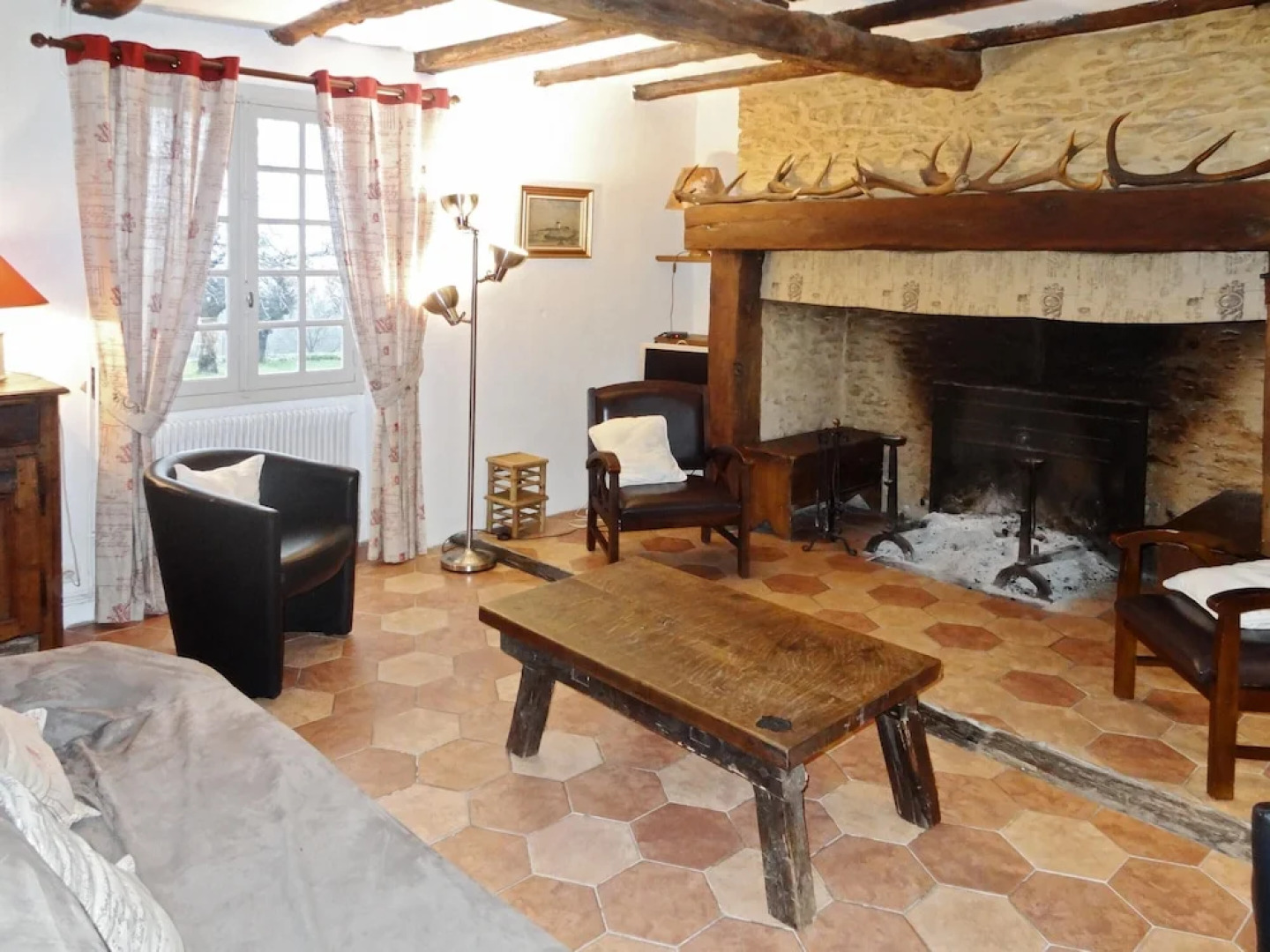 House With 4 Bedrooms in Saint-amand-de-coly, With Wonderful Mountain