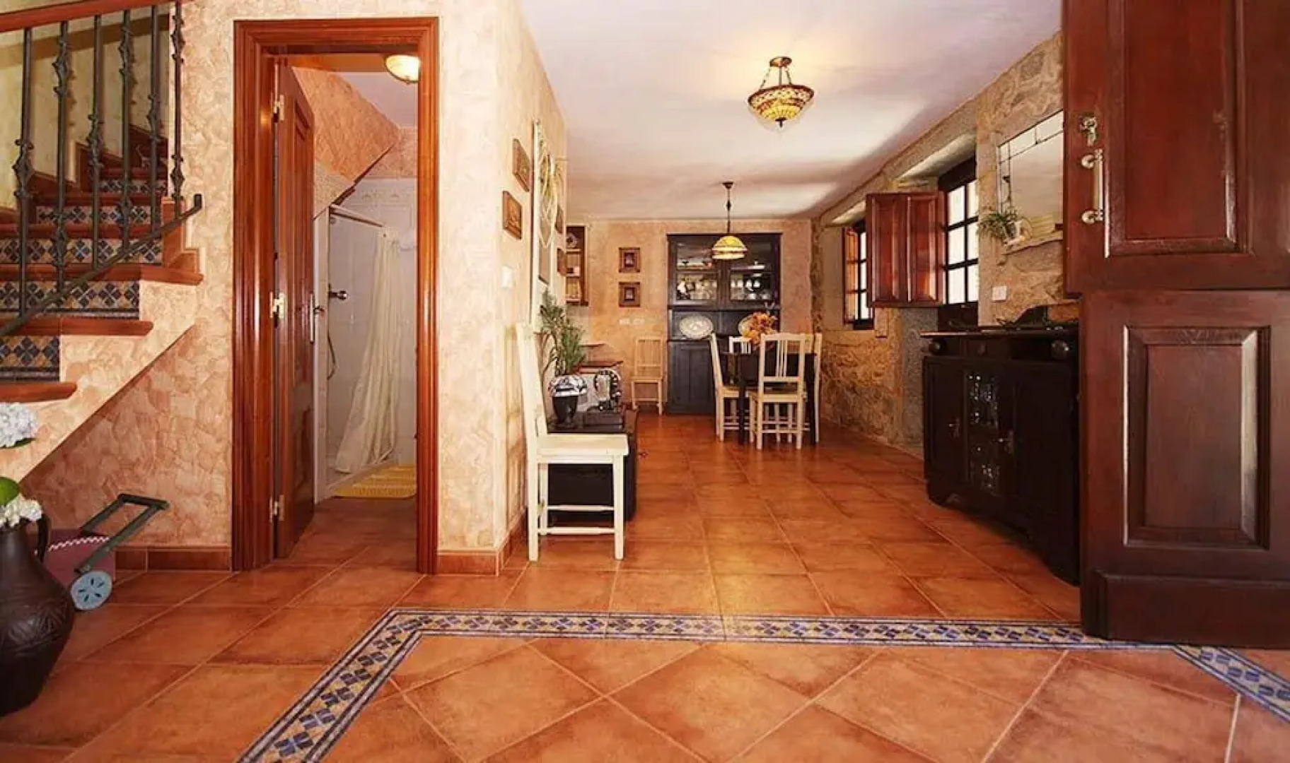 House - 3 Bedrooms - 104954