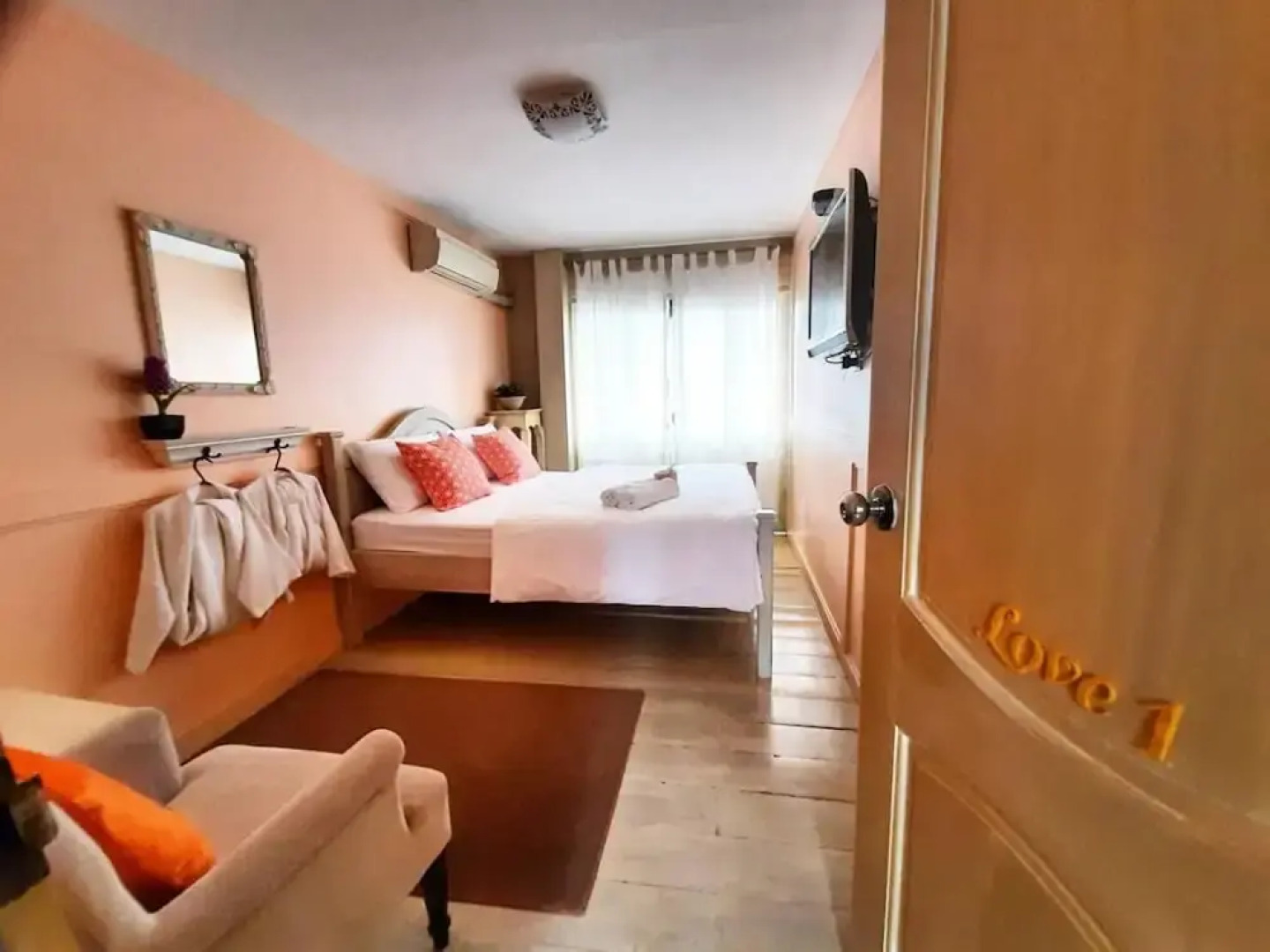 The Royal Chiangkhan Boutique Hotel