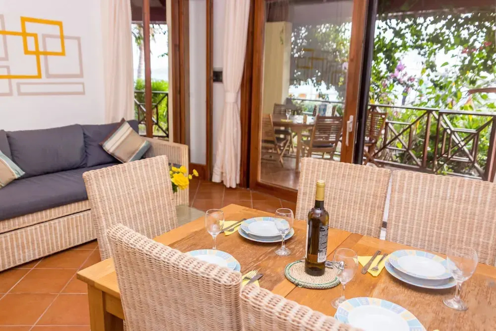 AJP Holidays - Porto Antigo 2 Beachfront Apartment