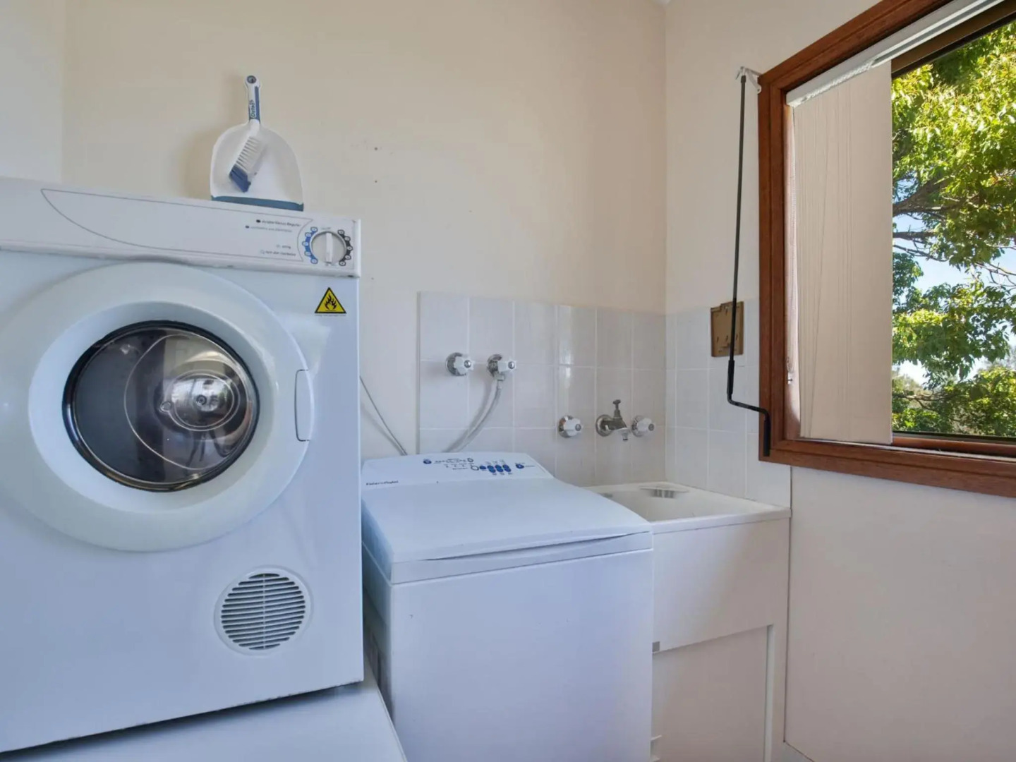 Bayview - Absolute Waterfront with Jetty - 5 Mins to Hyams Beach