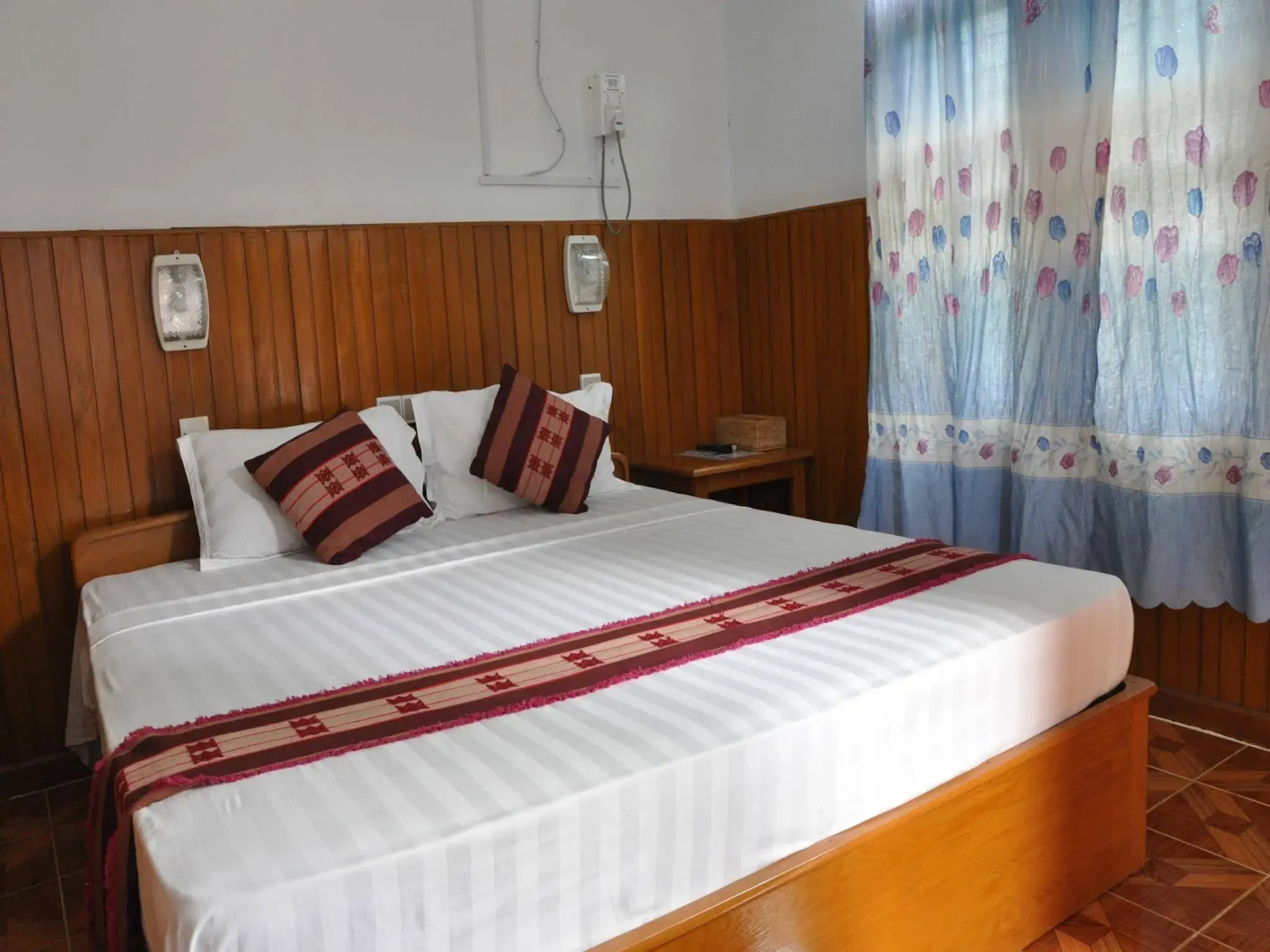 Shwe Nadi Guest House