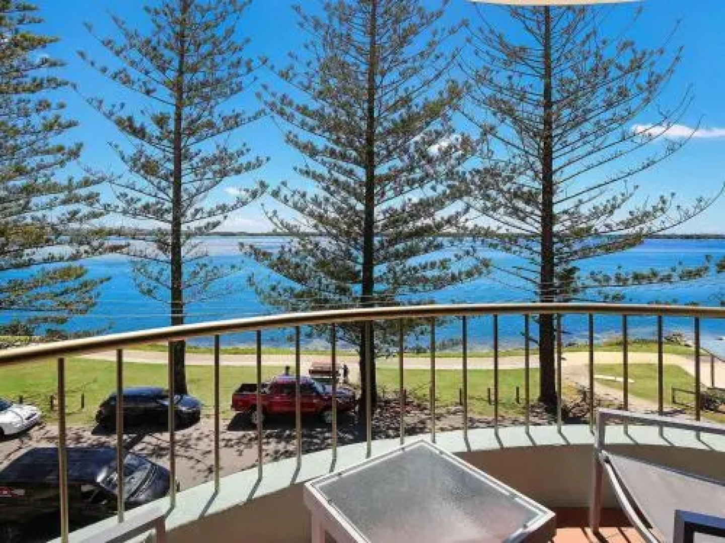 Eastbourne U6, 80 Esplanade. Golden Beach