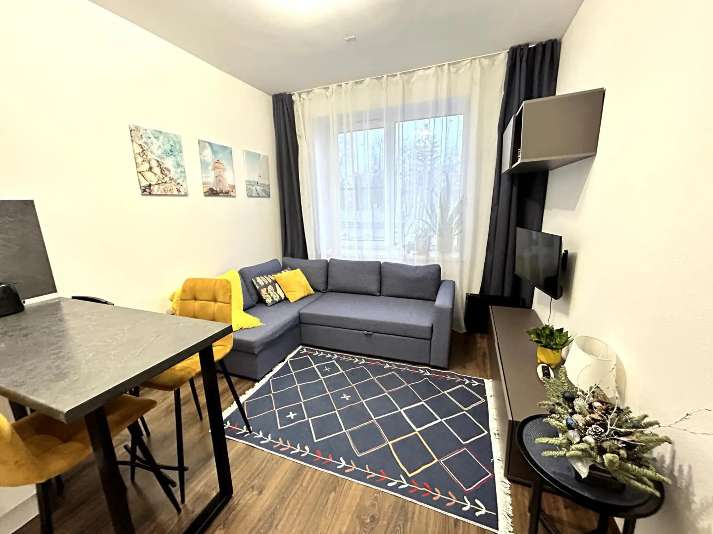 Апартаменты на аллее Тулонская 12