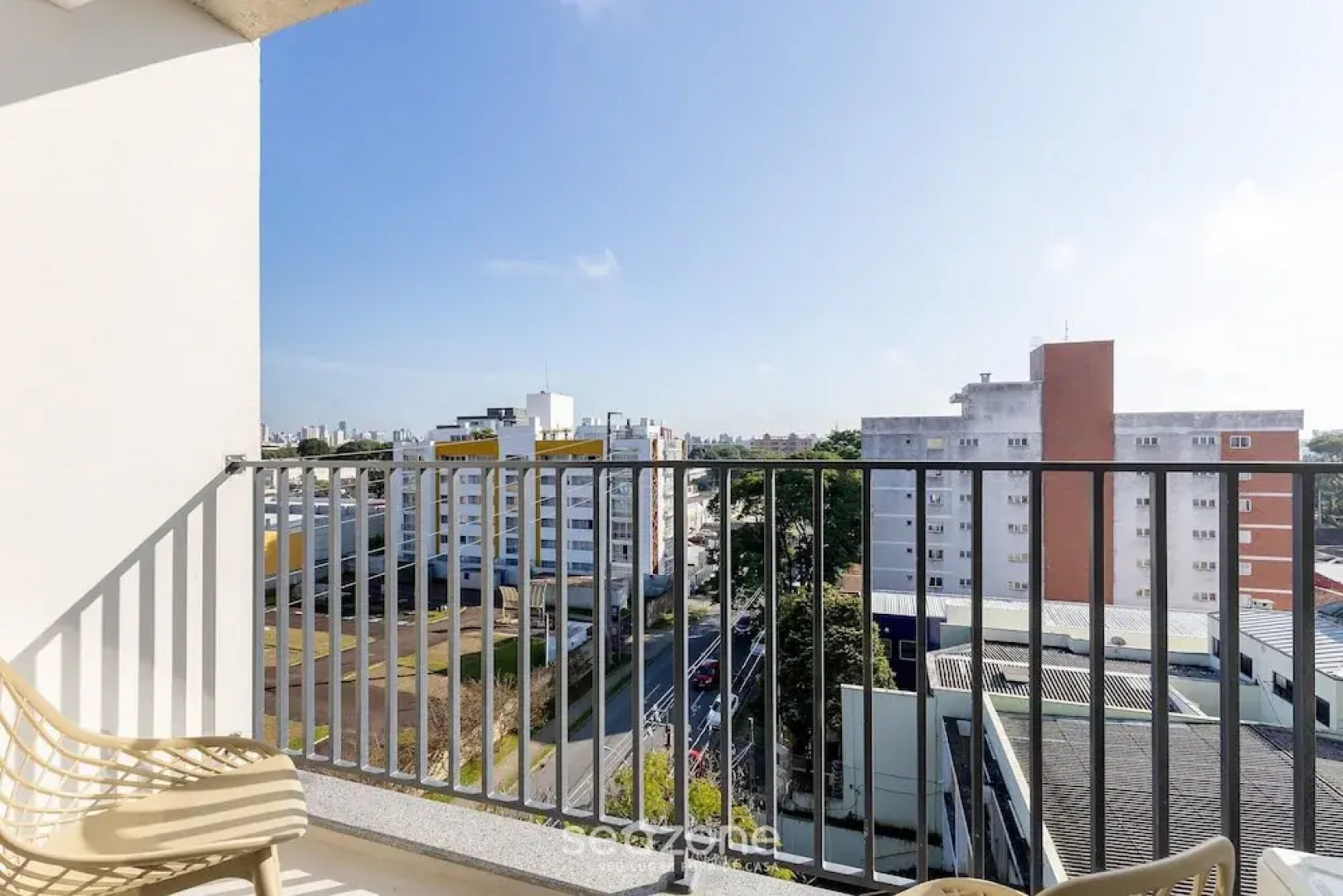 Fully Equipped Apartments Just a few Steps From the Botanical Garden in Curitiba - EBI