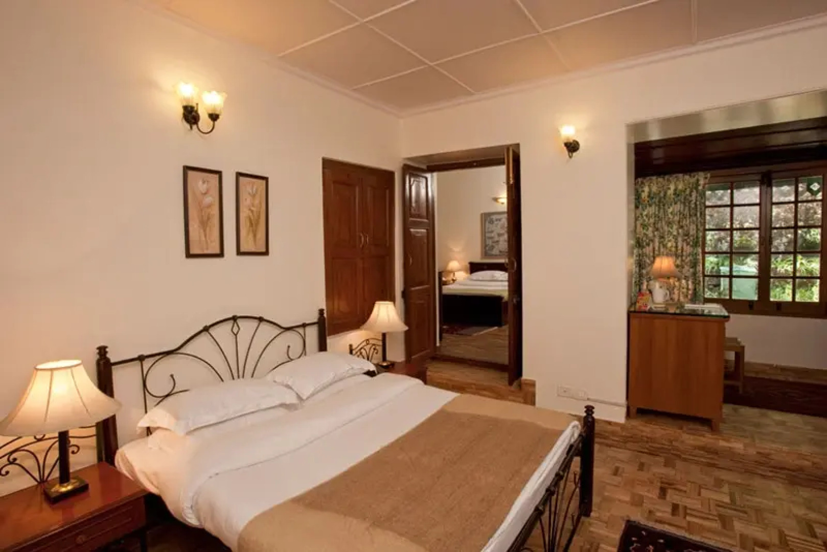 The Amber - Vermont Estate