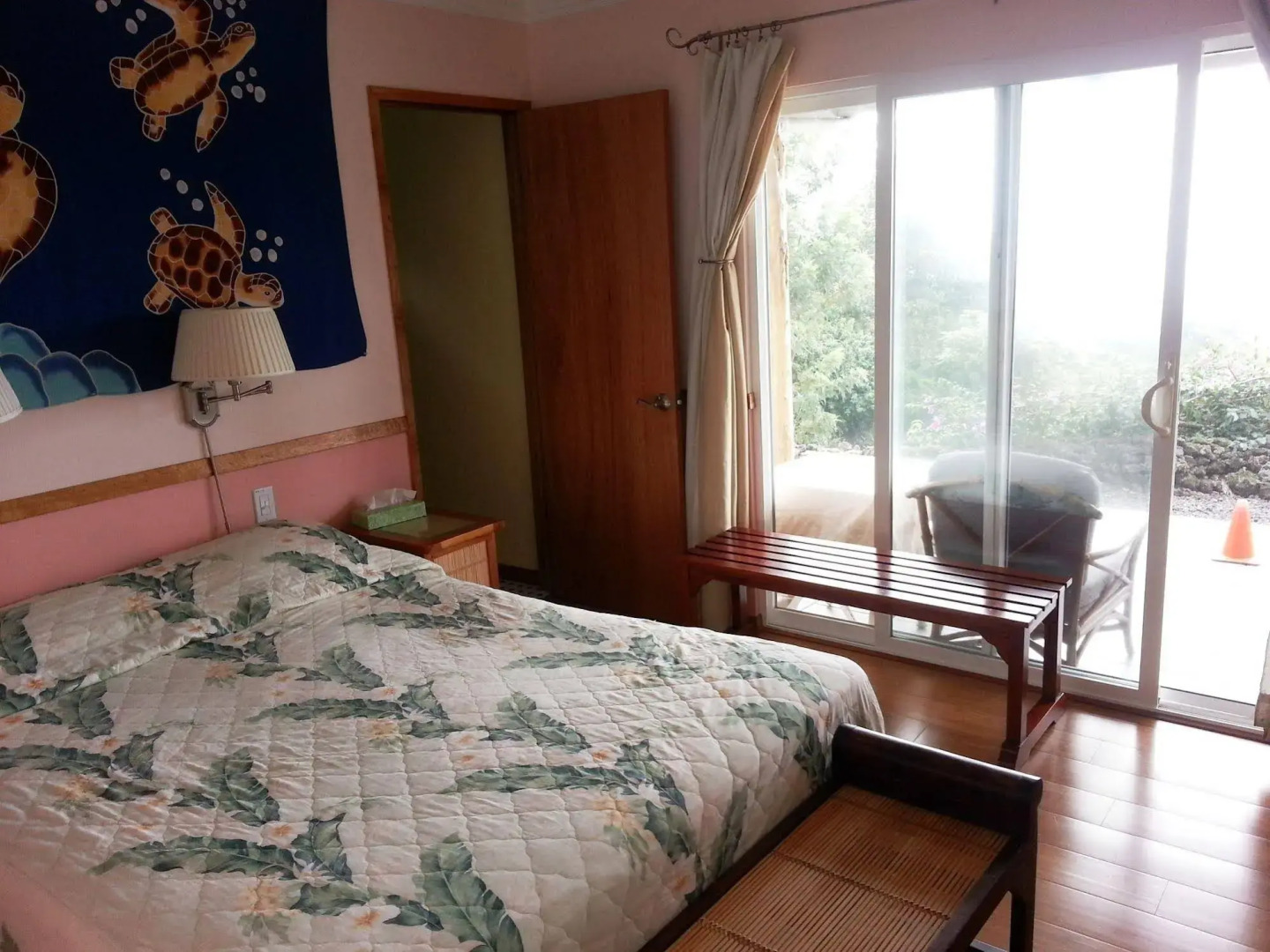 Mango Sunset Bed and Breakfast