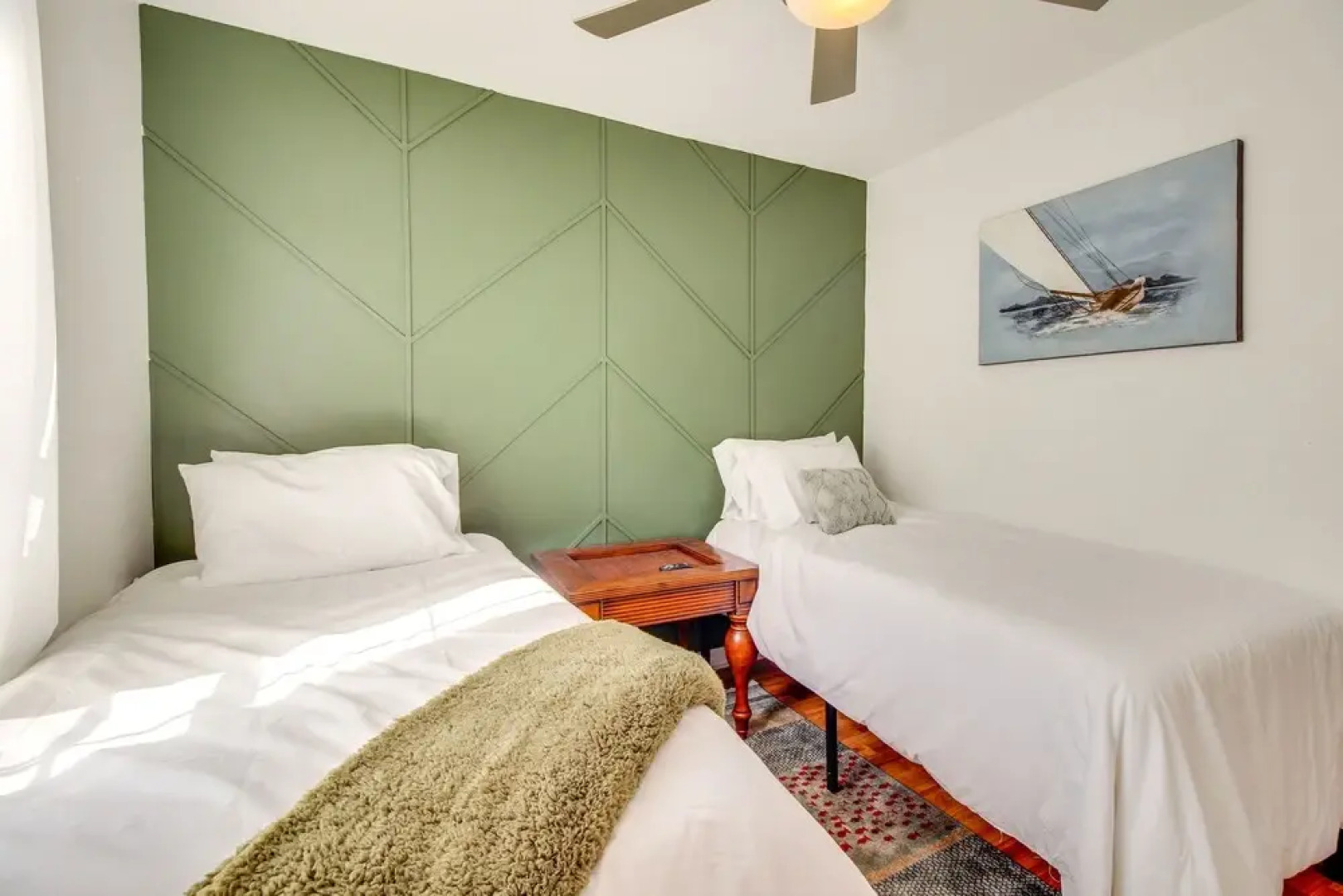 Cheerful Savannah Vacation Rental With Fire Pit!