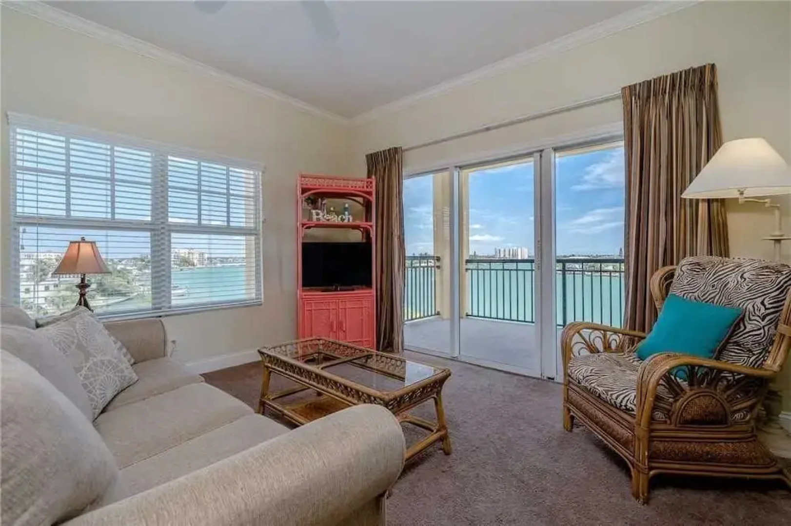 310 - Palms of Treasure Island