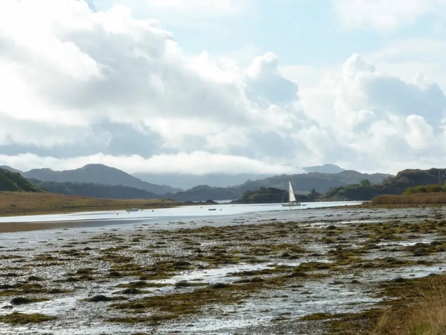 Seaview-barsloisnach Cottage