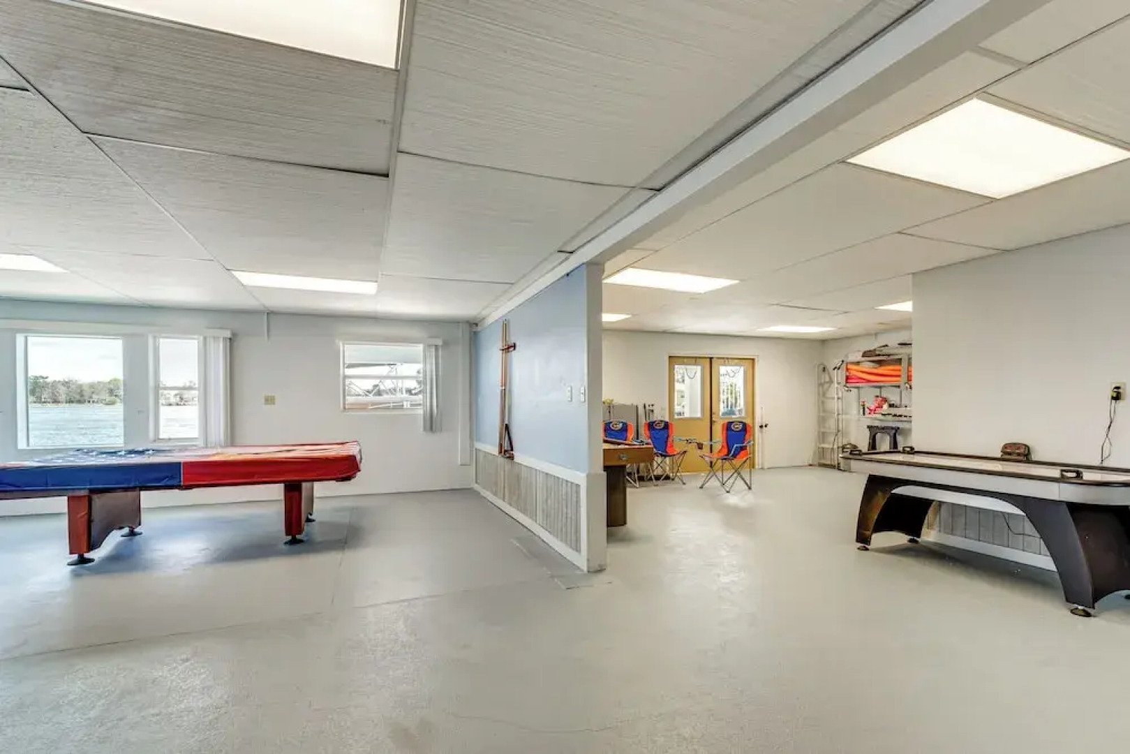 Waterfront Gem: Crystal River Family Home