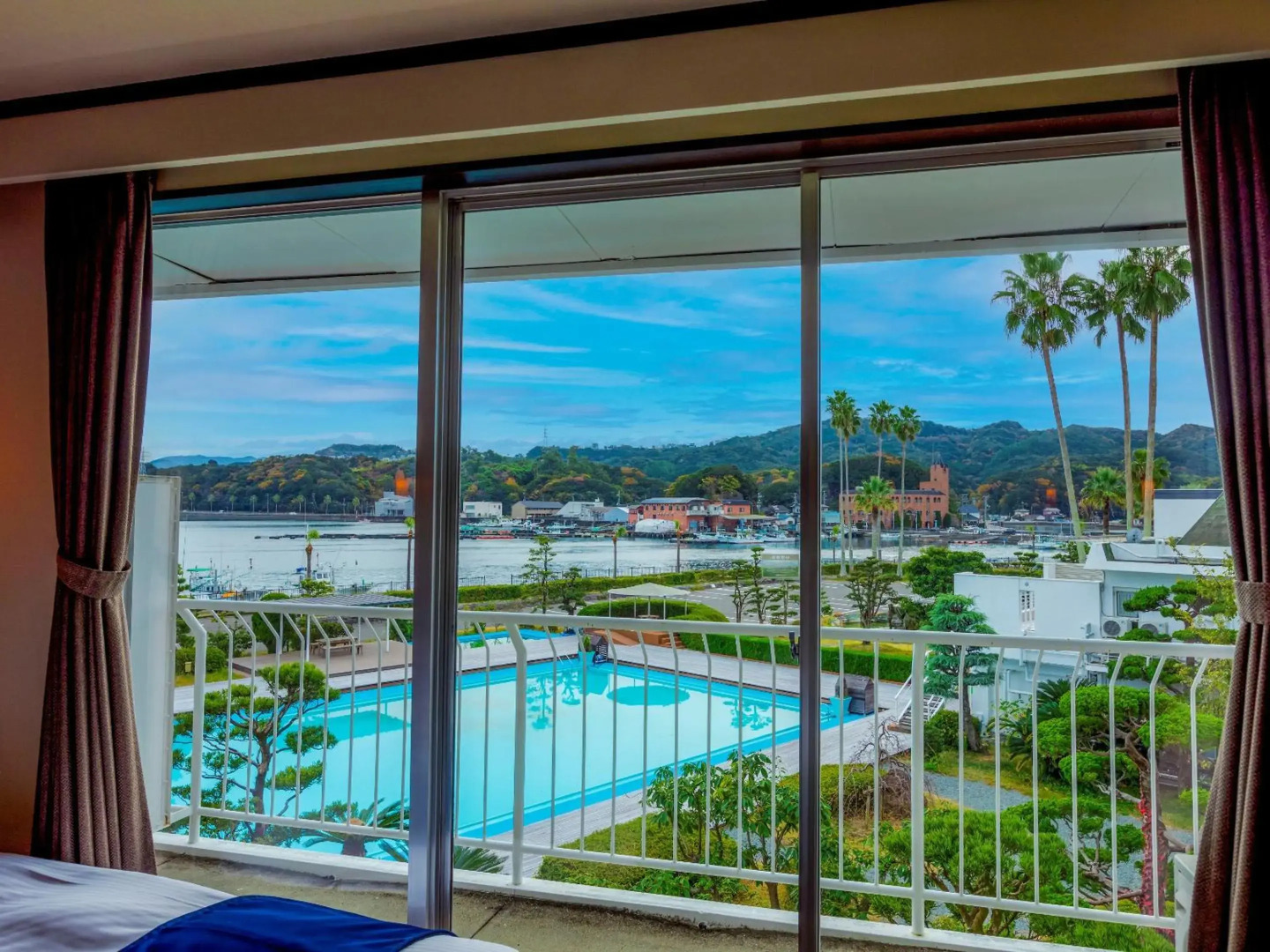 Ooedo Onsen Monogatari Premium Shirahama Saichoraku