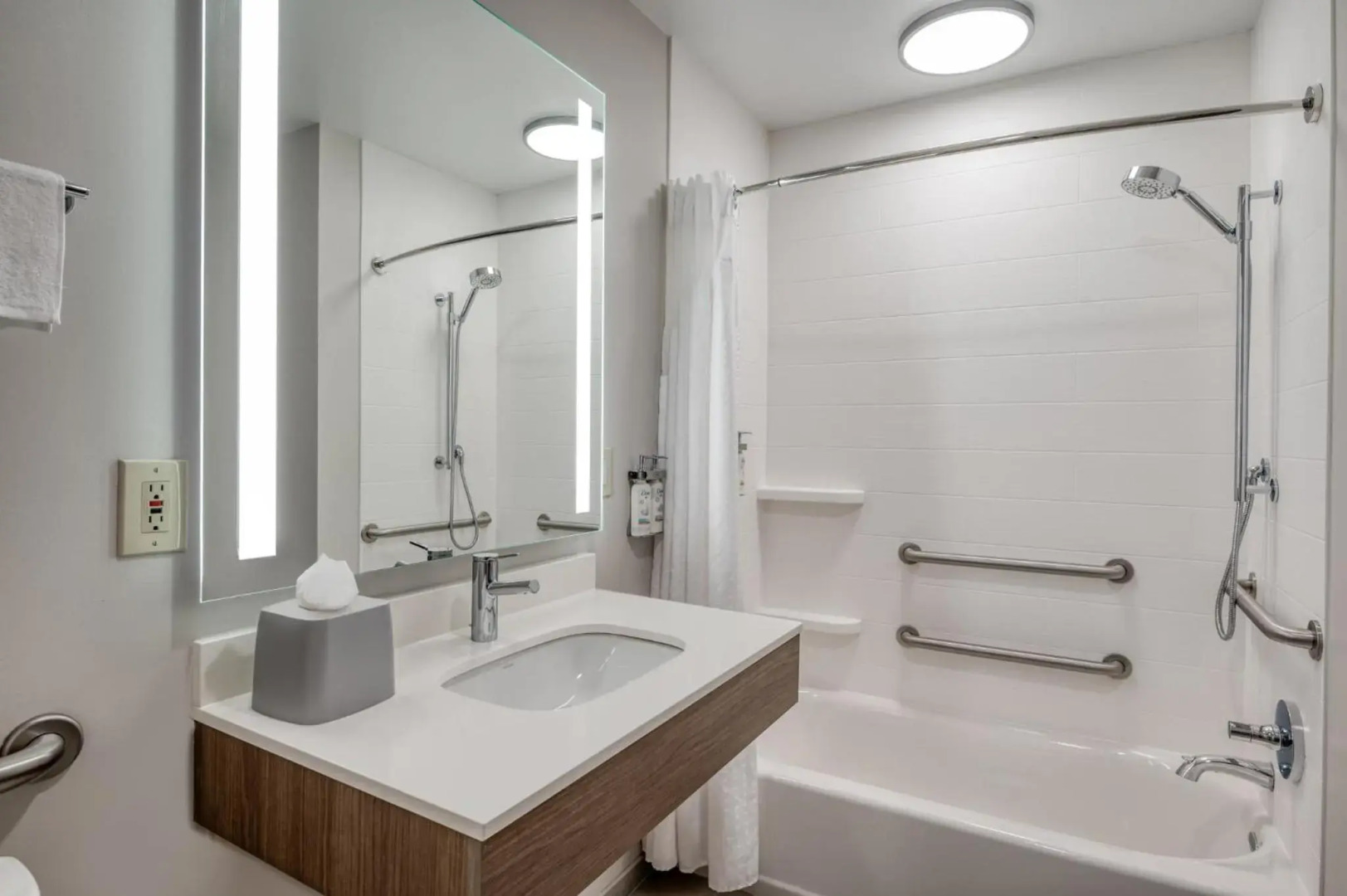 Holiday Inn Express & Suites Wadsworth by IHG