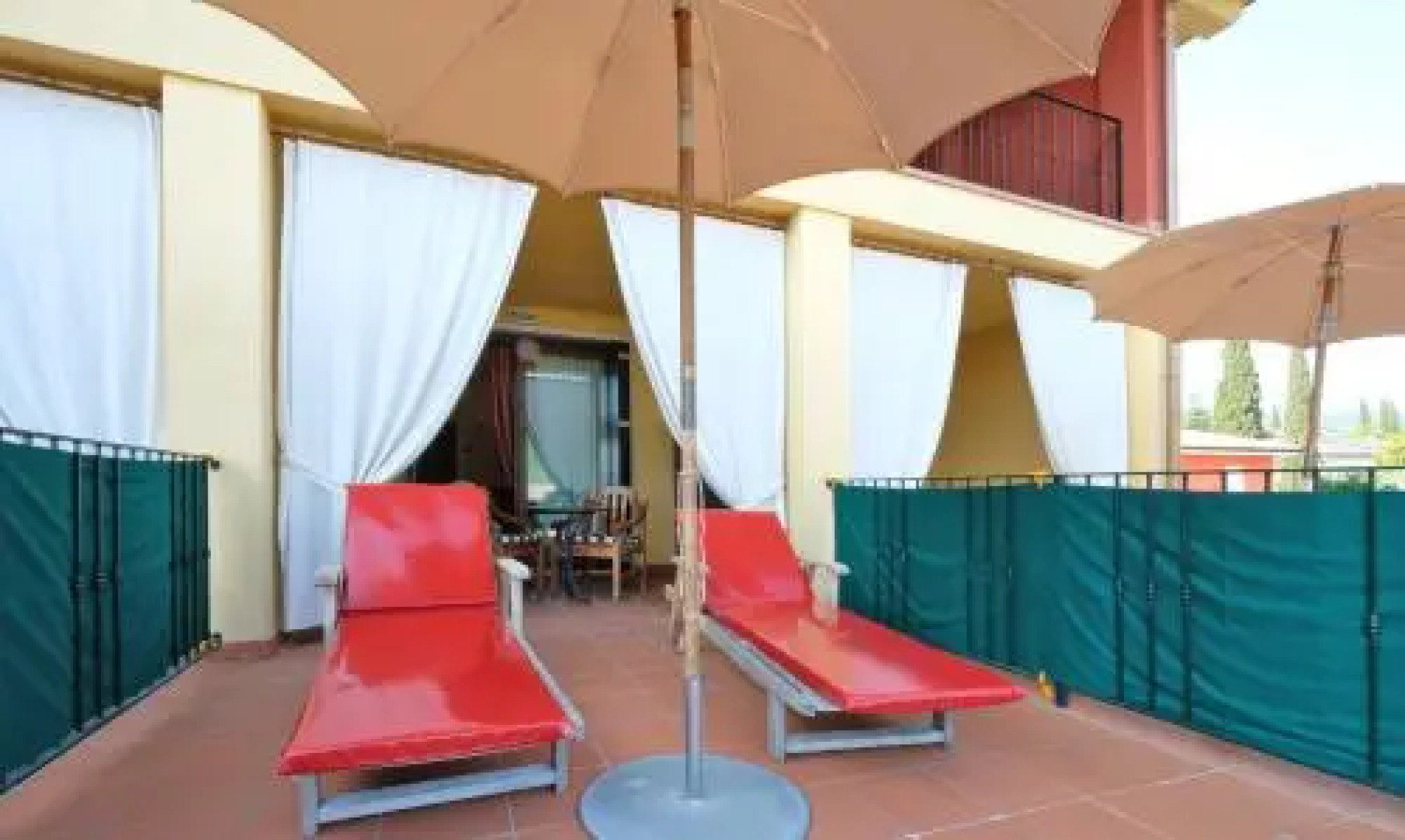 Villa Madrina Lovely and Dynamic Hotel