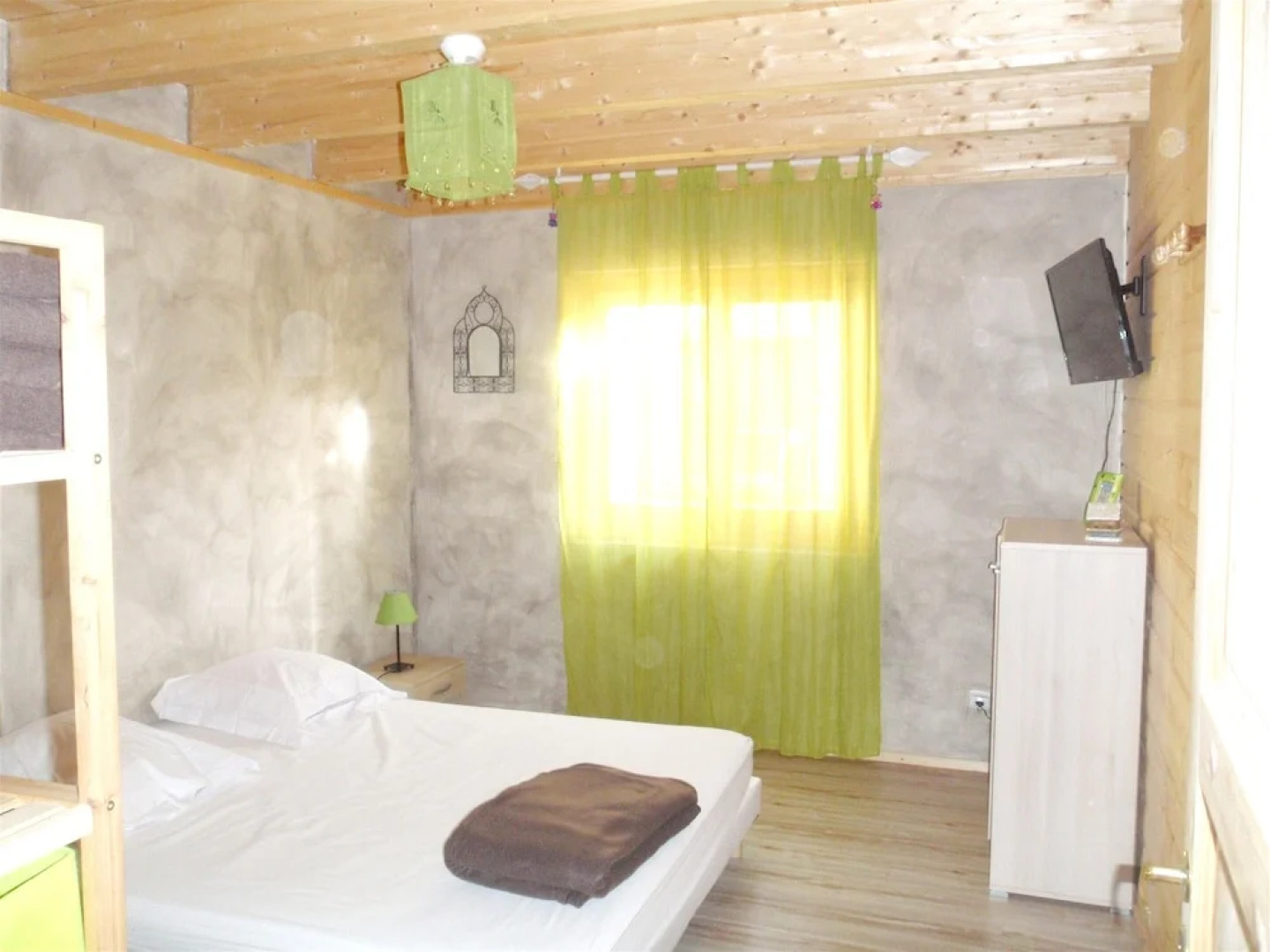 Chalet With 3 Bedrooms in Orlu, With Wonderful Mountain View, Furnishe