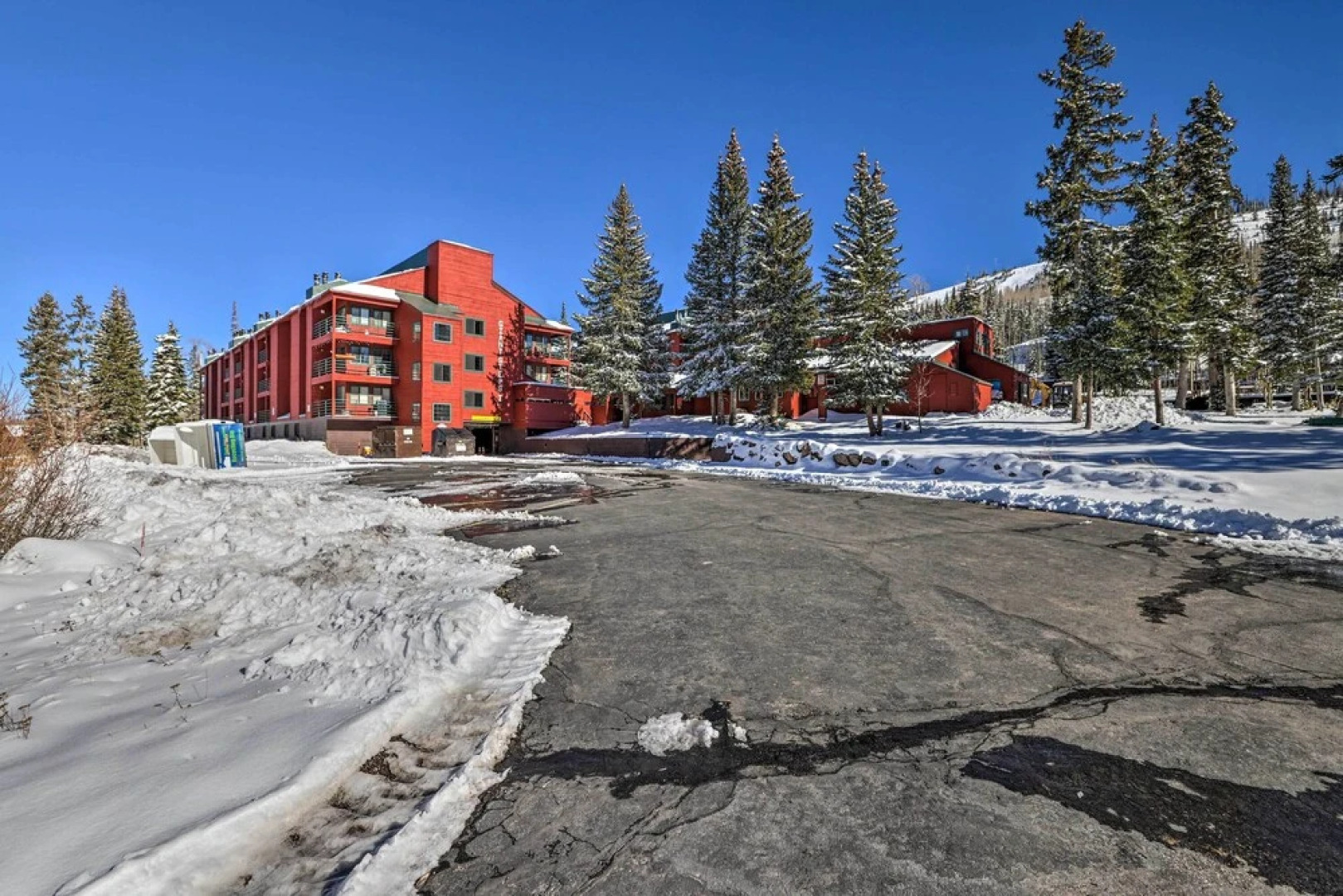 The Bunk House - Ski-in/ski-out at Giant Steps!