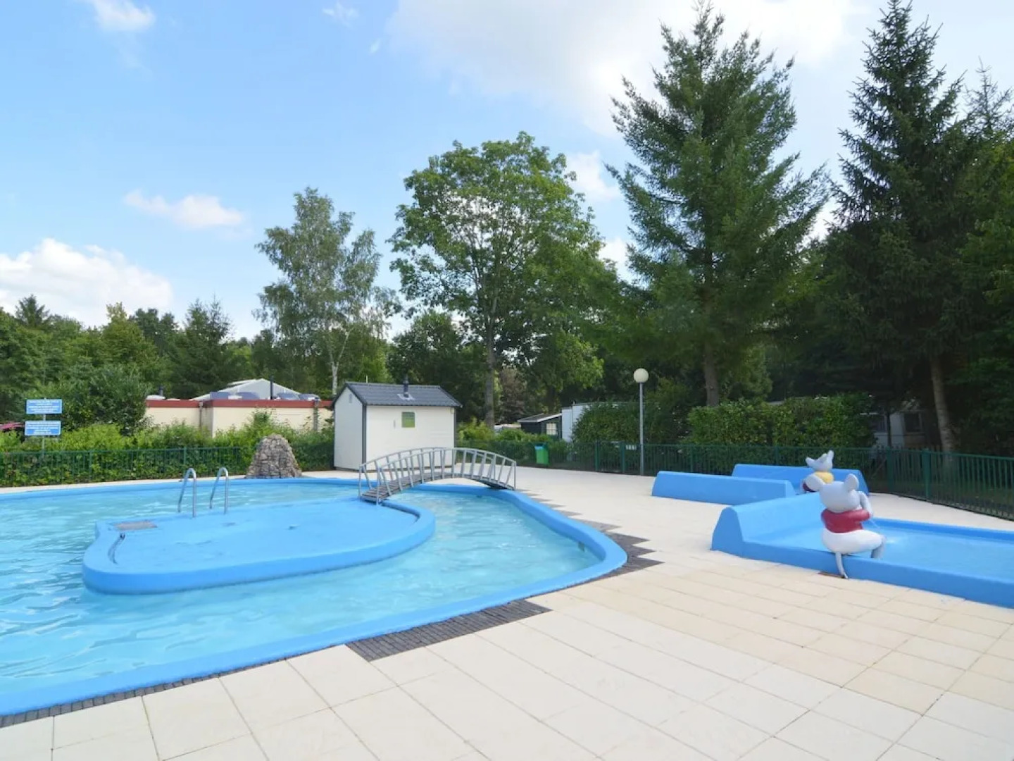 Tranquil Holiday Home in Wissel With Terrace, Garden