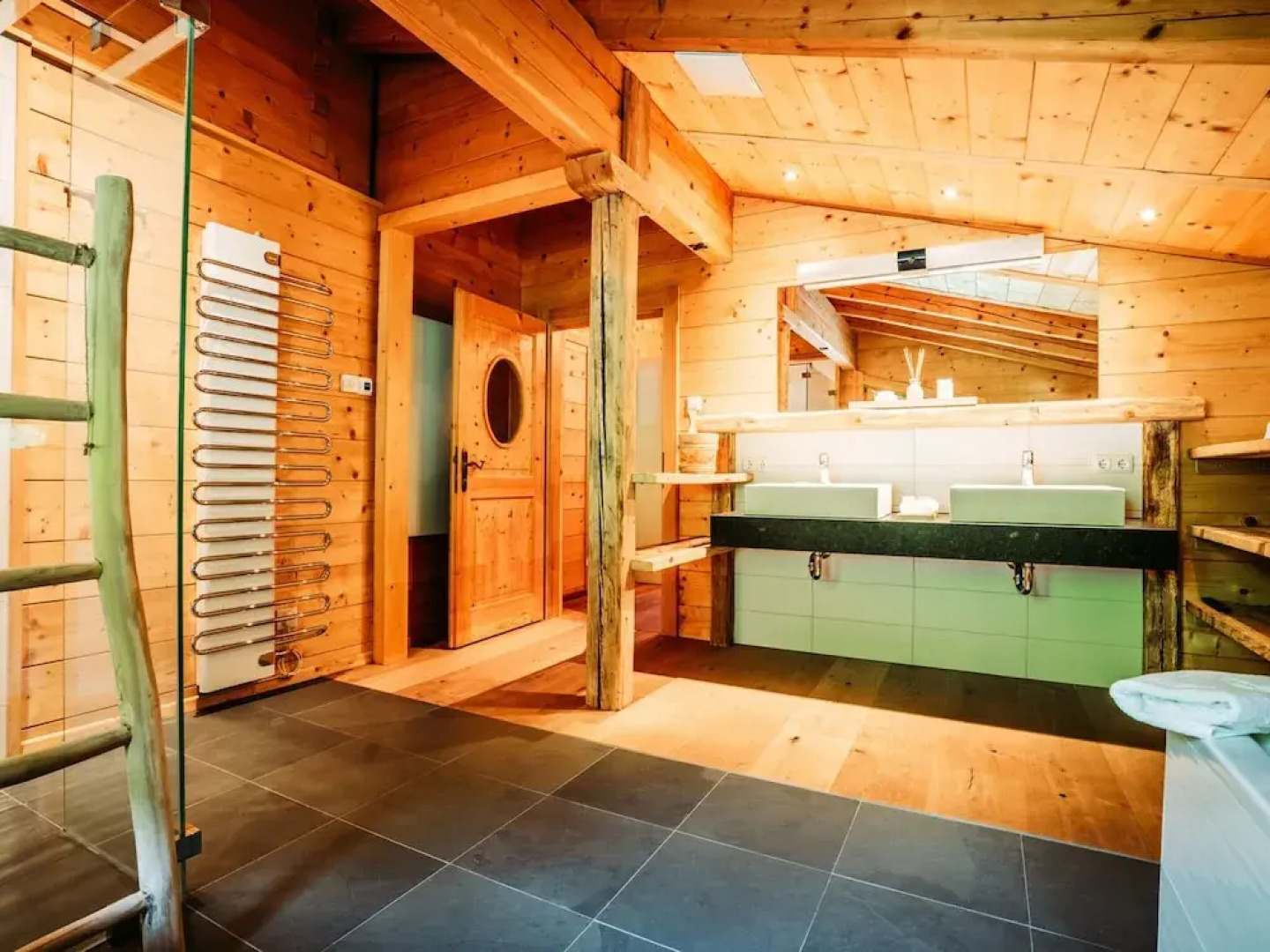 Hideway Chalet Gamsgluck With Pool and Sauna