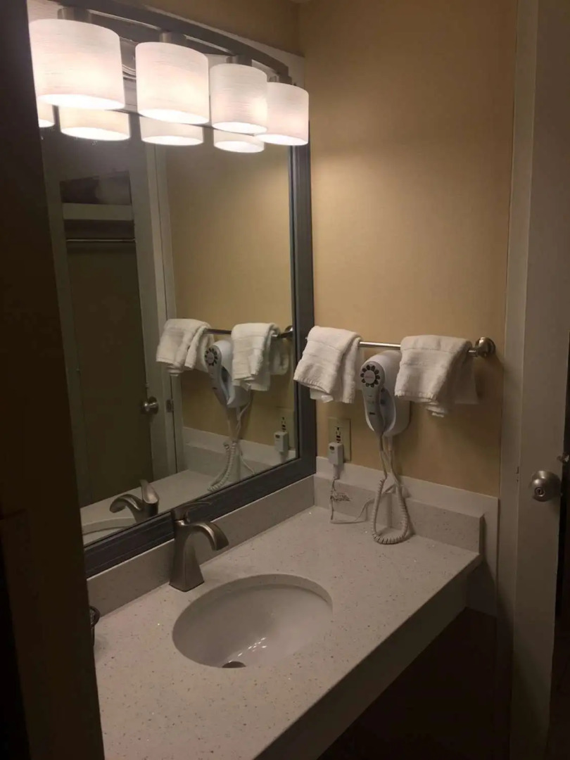 SureStay Plus Hotel by Best Western Syracuse Airport