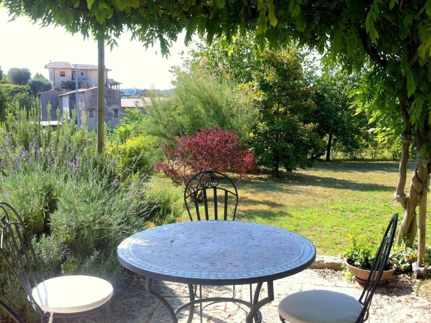 Scenic Holiday Home in Pastrengo near Lazise Lake & City Center