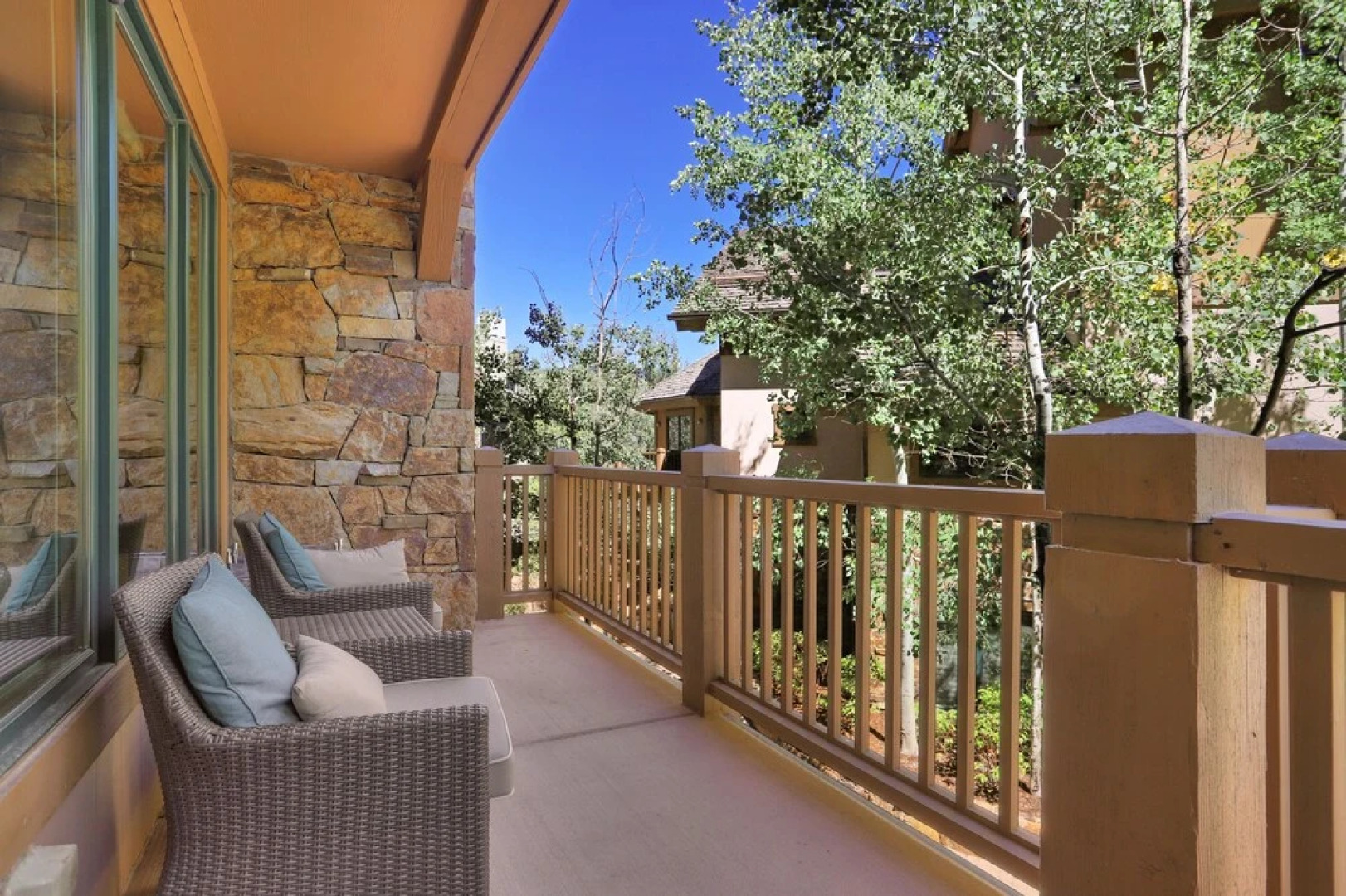 Elegant Updated 3 Bedroom Condo At One Arrowhead Place Condo by RedAwning